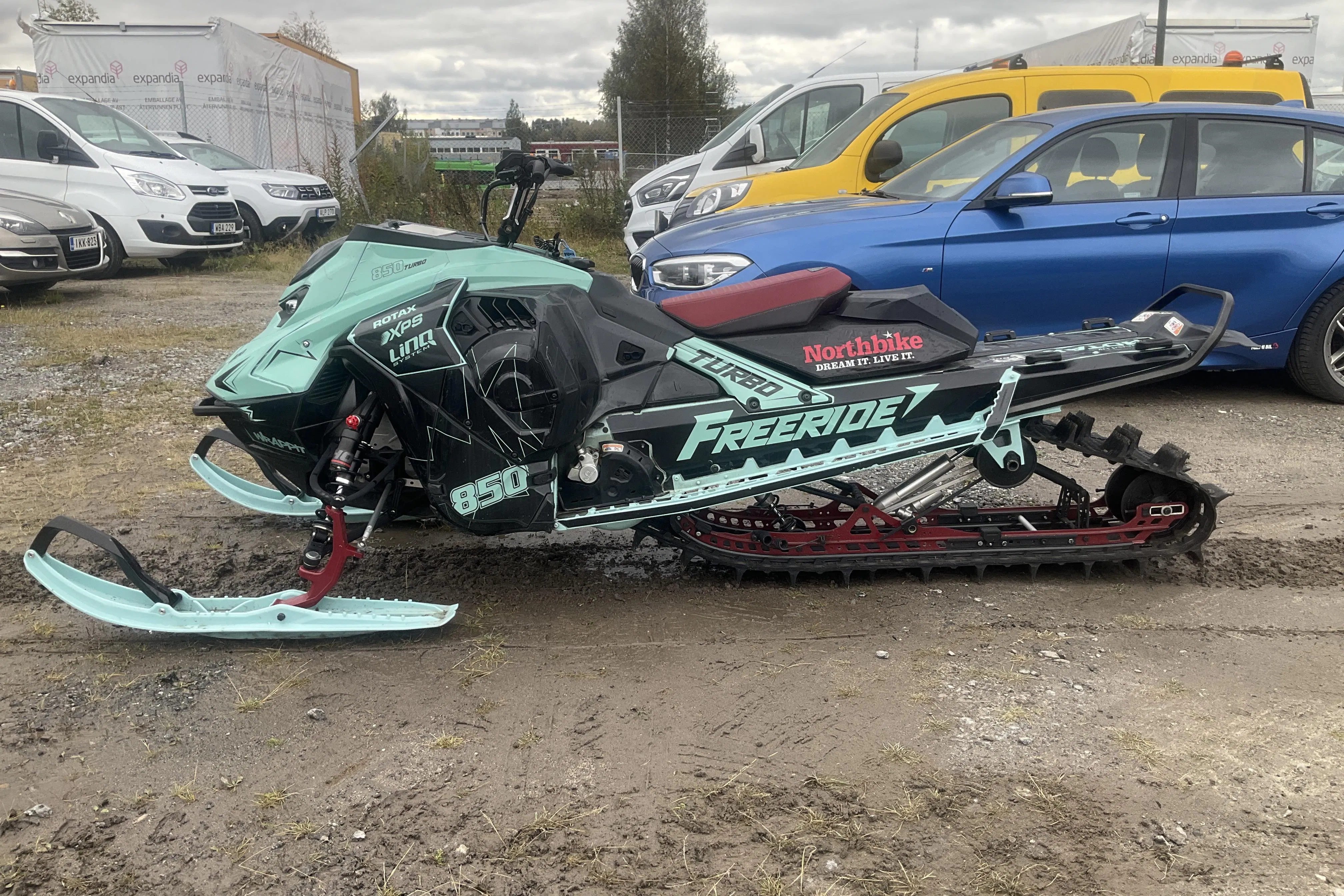 Presentationsfoto 2 av 17: ski-doo FREERIDE STD 850 TURBO E-TEC Snöskoter - 5 mil - Automat - 2024