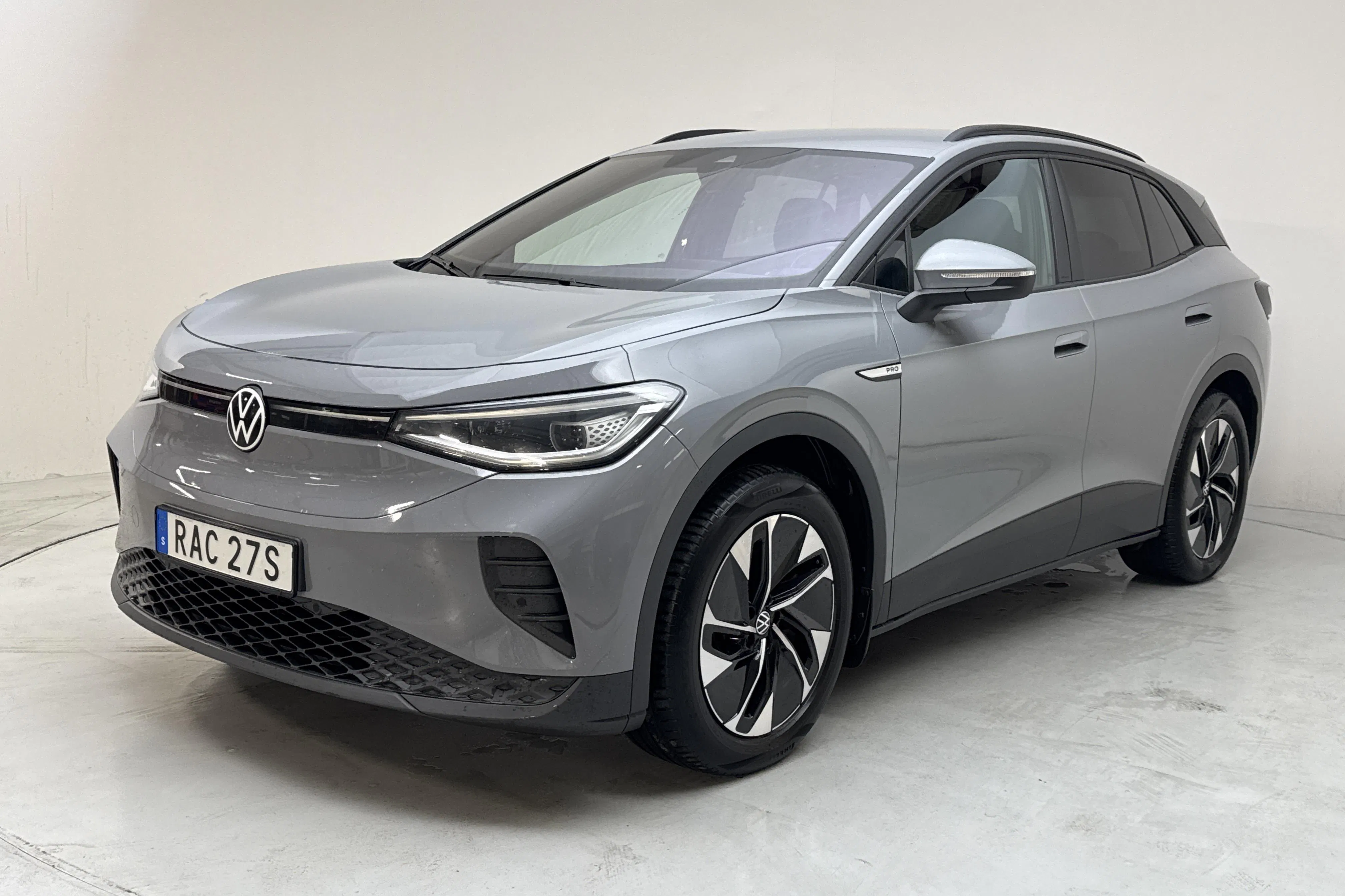 Presentationsfoto 1 av 16: VW ID.4 77kWh (204hk) - 10 000 mil - Automat - grå - 2023