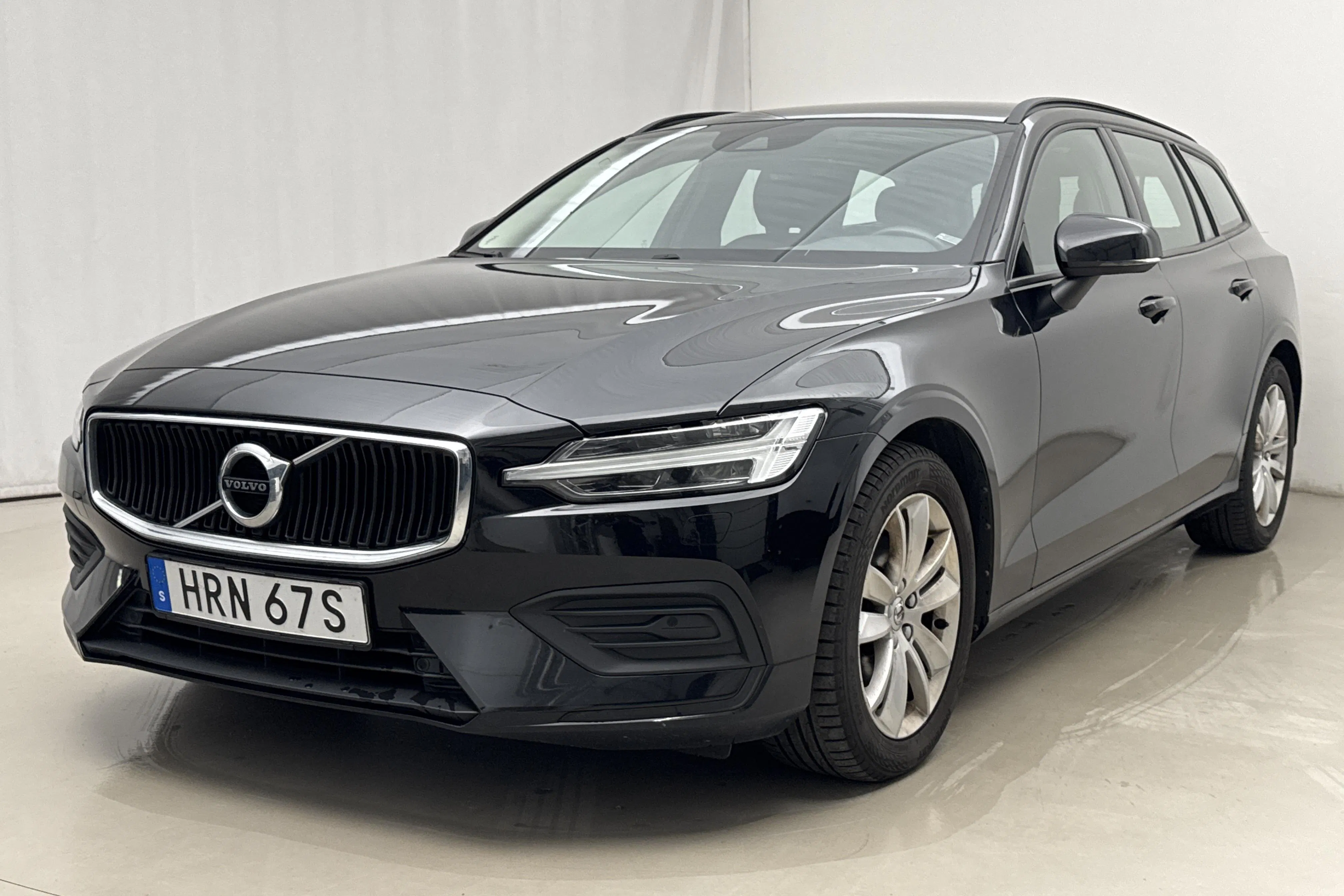 Presentation photo 1 of 21: Volvo V60 D3 (150hk) - 89 270 km - Automatic - black - 2020