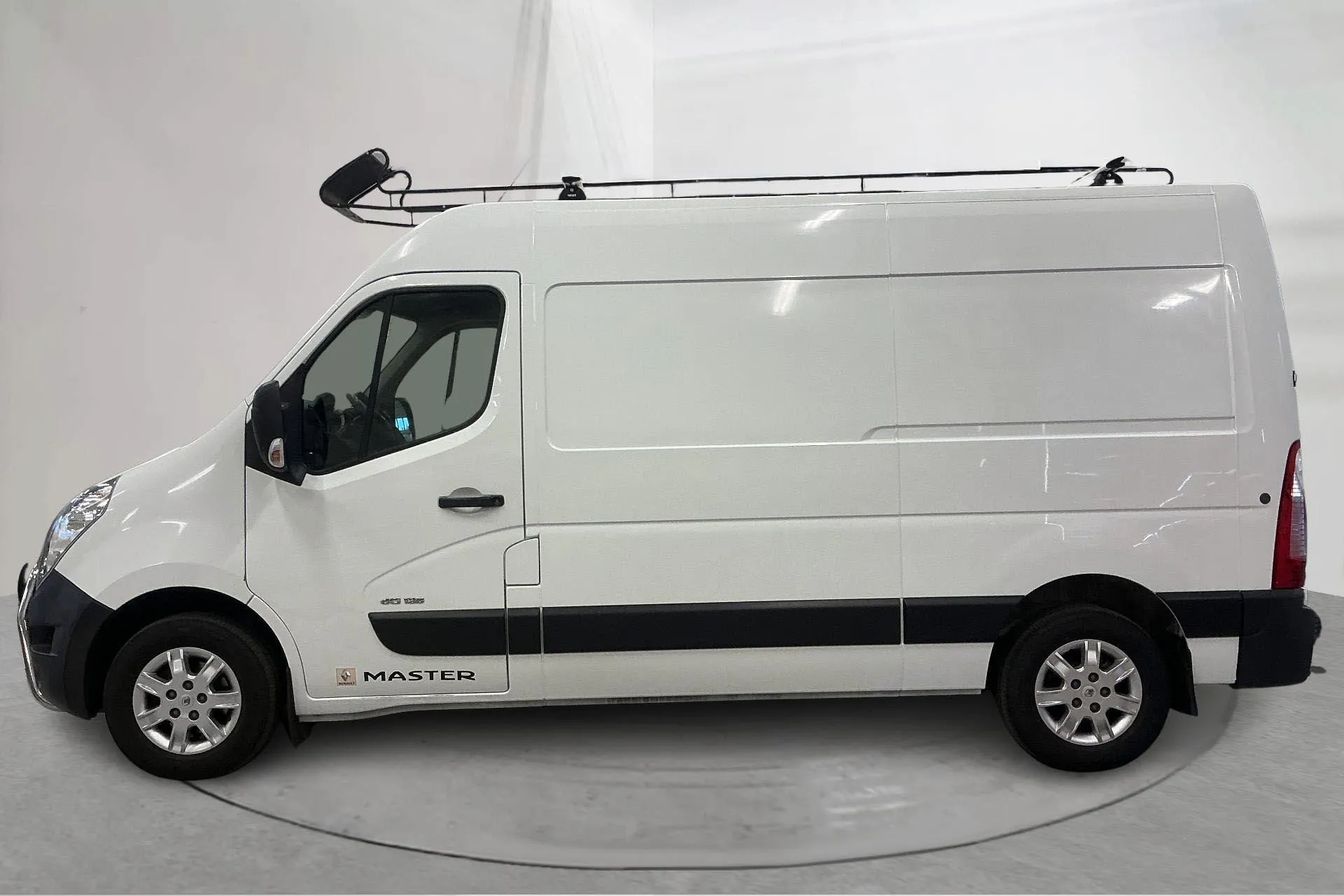 Presentation photo 2 of 13: Renault Master 2.3 dCi FAP RWD (135hk) - 101 850 km - Manual - white - 2014