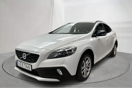 Volvo V40 Cross Country 2016 — авто из Европы под ключ