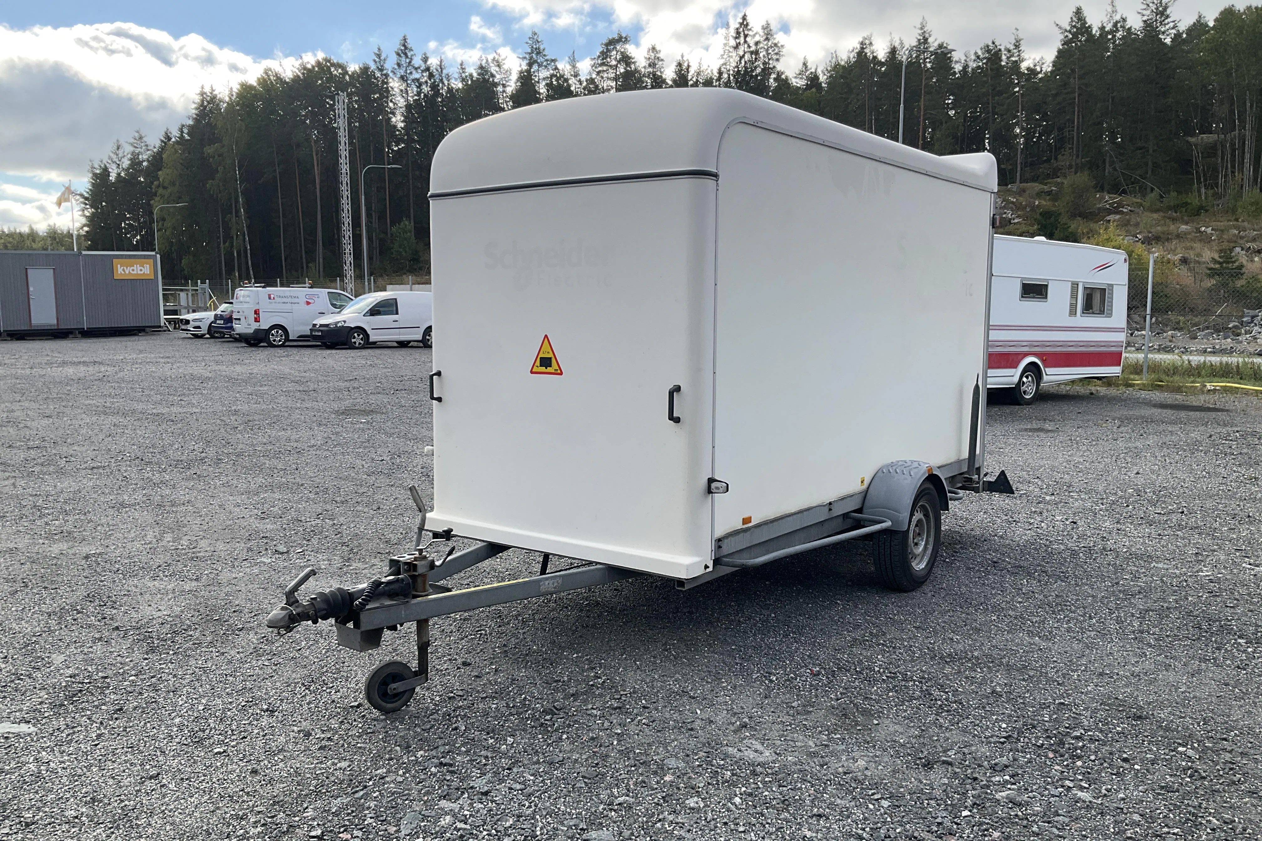 Presentation photo 1 of 18: THULE CE100035R Skåpsläpvagn Släpvagn - 0 km - white - 2008