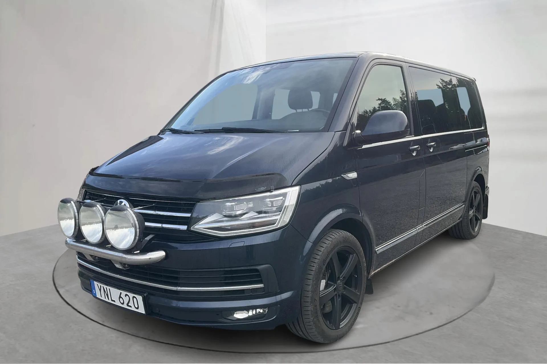 Presentation photo 1 of 19: VW Multivan T6 2.0 TDI BMT 4MOTION (204hk) - 190 330 km - Automatic - blue - 2018