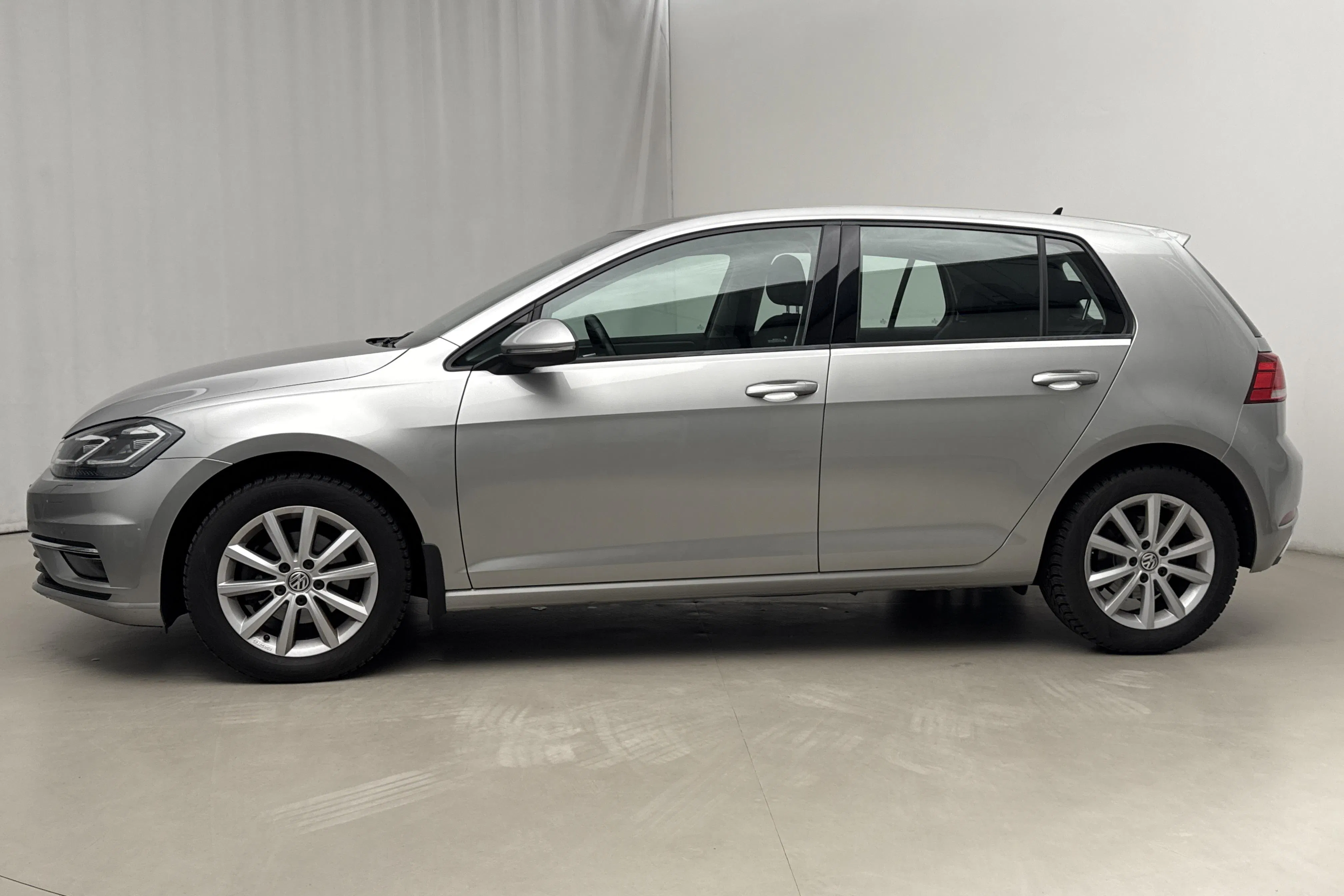 Presentation photo 2 of 13: VW Golf VII 1.0 TSI 5dr (115hk) - 83 710 km - Automatic - silver - 2019