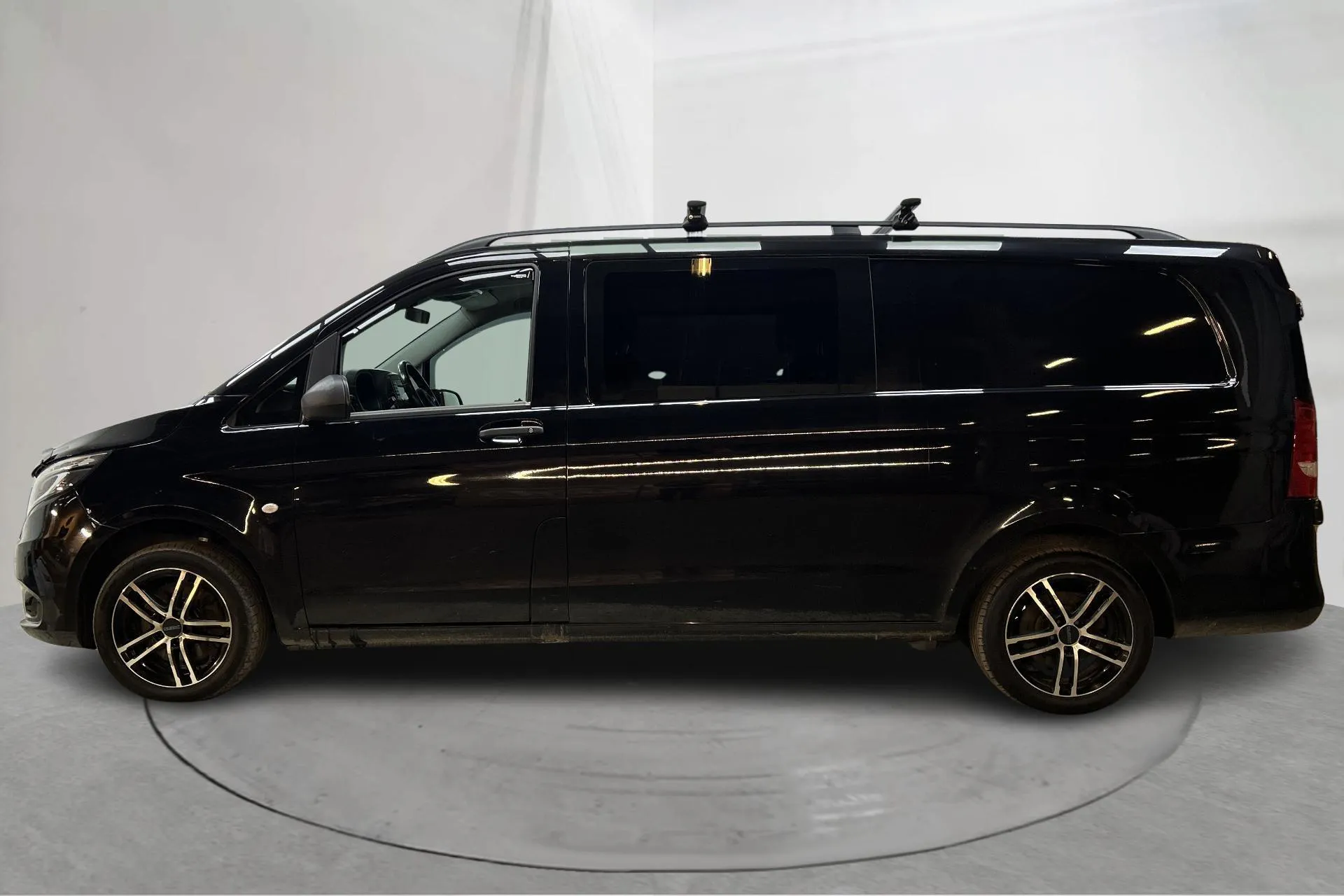 Presentationsfoto 2 av 15: Mercedes Vito 119 BlueTEC 4MATIC W640 (190hk) - 24 742 mil - Automat - svart - 2020