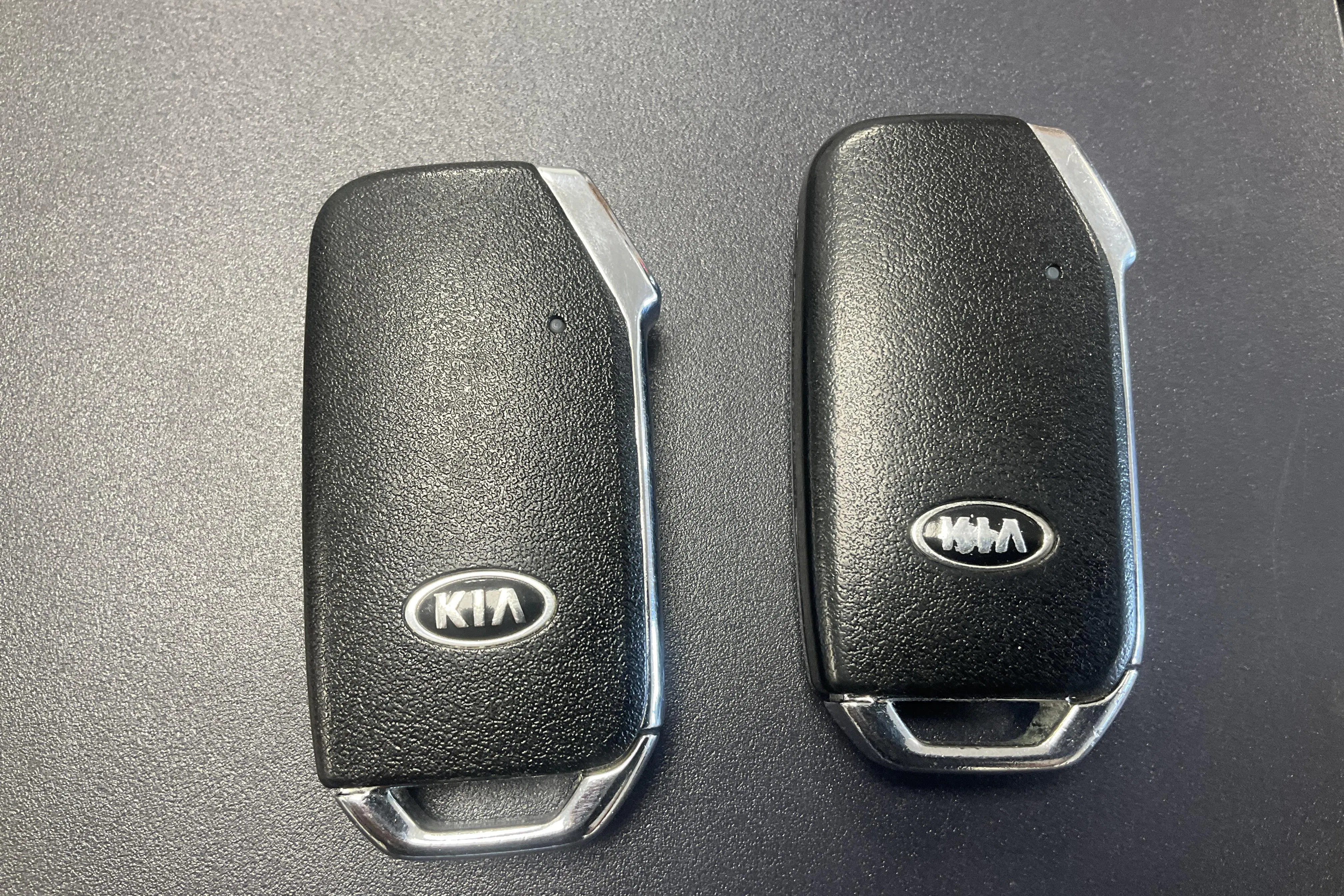 Presentation photo 23 of 23: KIA Ceed 1.6 Plug-in Hybrid SW (141hk) - 120 600 km - Automatic - white - 2020
