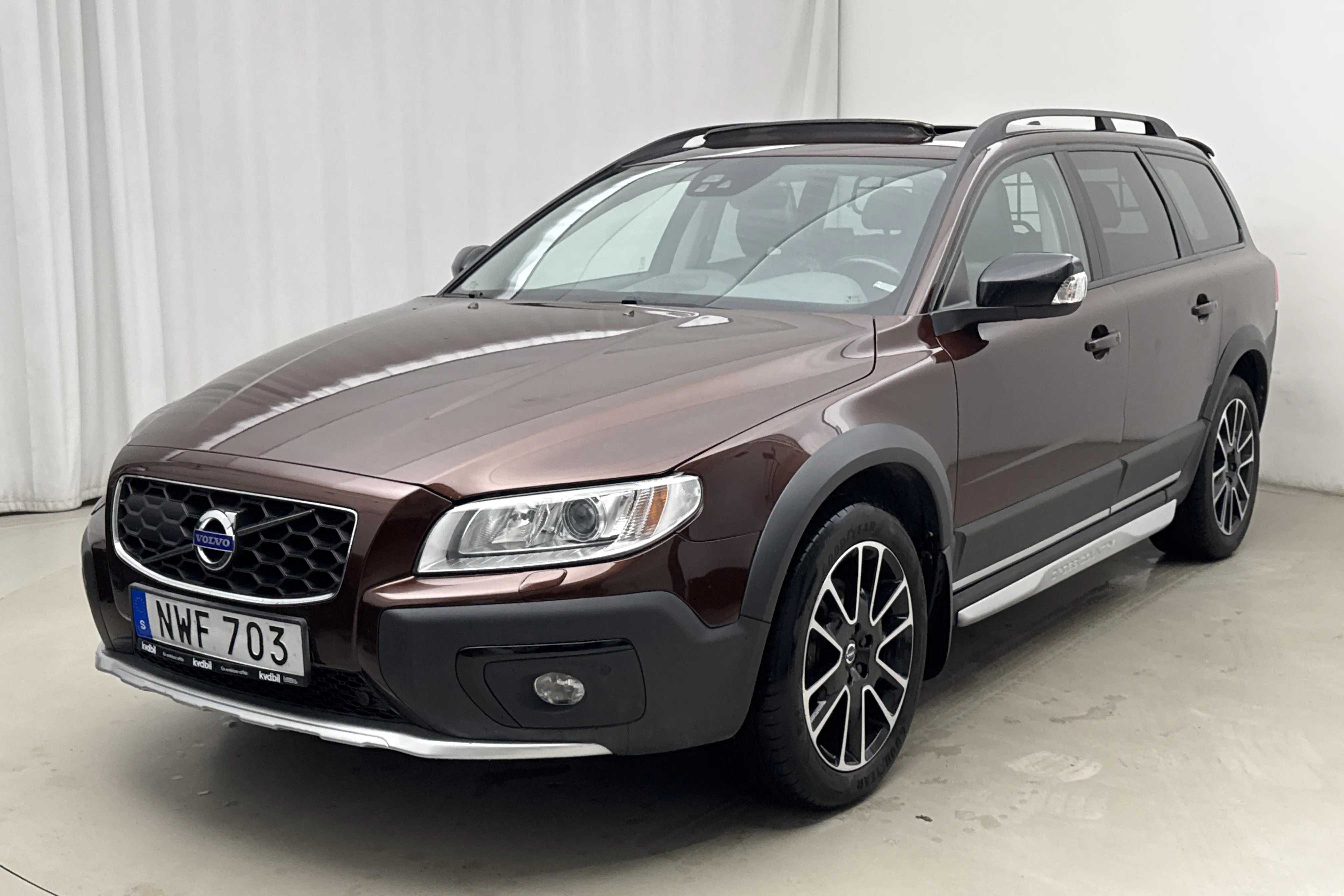 Presentation photo 1 of 17: Volvo XC70 II D4 AWD (220hk) - 129 390 km - Automatic - brown - 2016