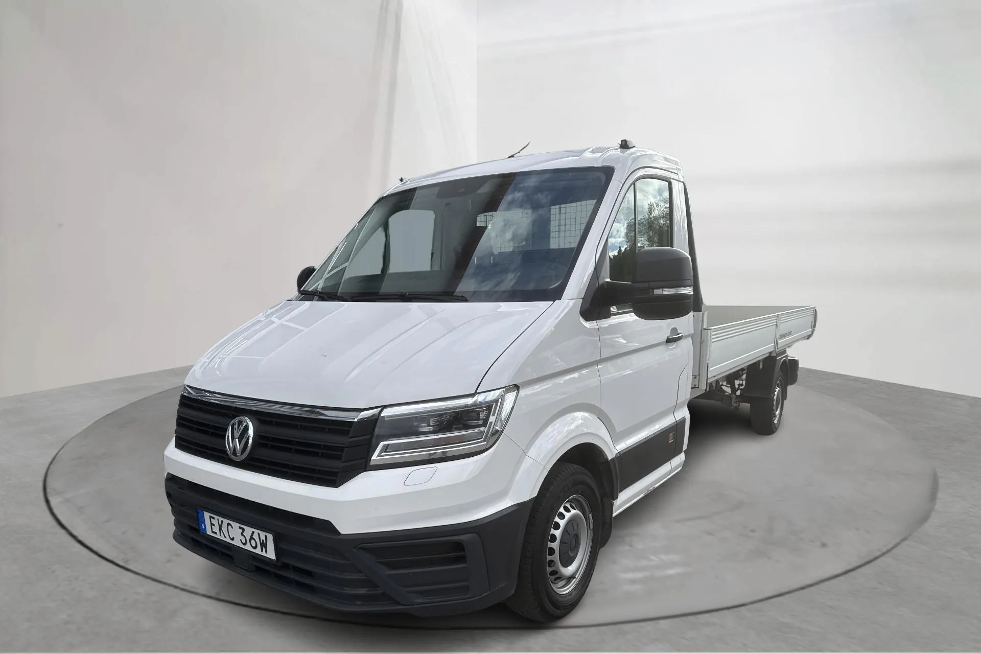 Presentationsfoto 1 av 14: VW Crafter 35 2.0 TDI Chassi (177hk) - 20 314 mil - Manuell - vit - 2021