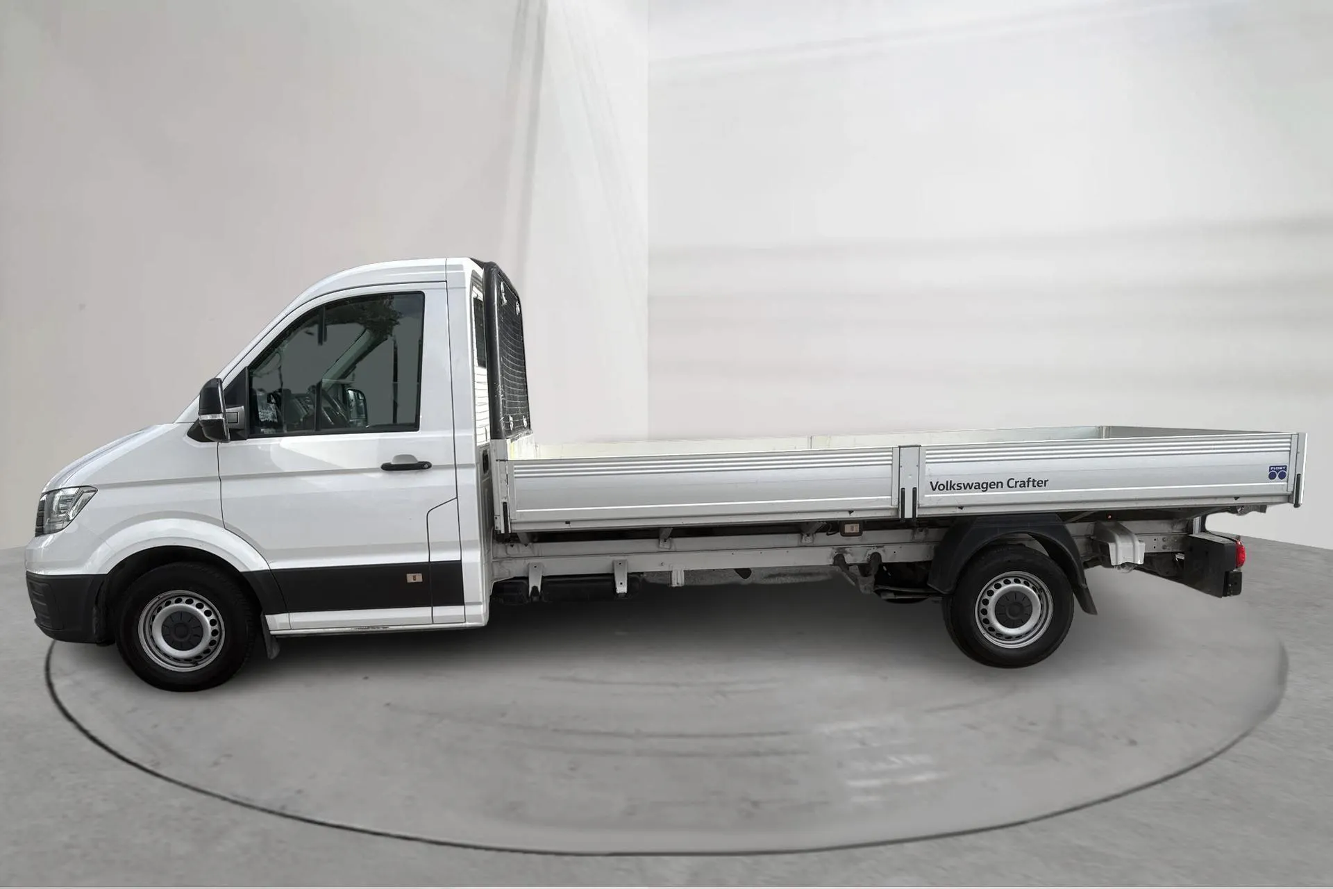 Presentationsfoto 2 av 14: VW Crafter 35 2.0 TDI Chassi (177hk) - 20 314 mil - Manuell - vit - 2021