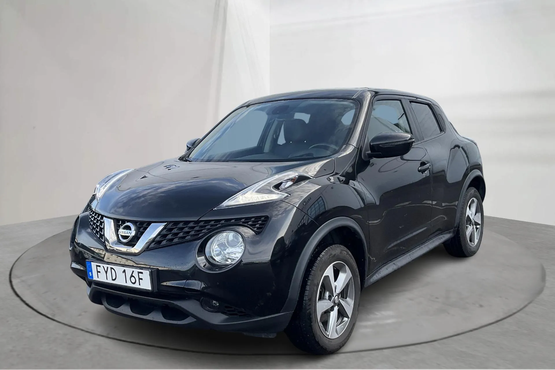 Presentationsfoto 1 av 16: Nissan Juke 1.6 (110hk) - 10 375 mil - Manuell - svart - 2019