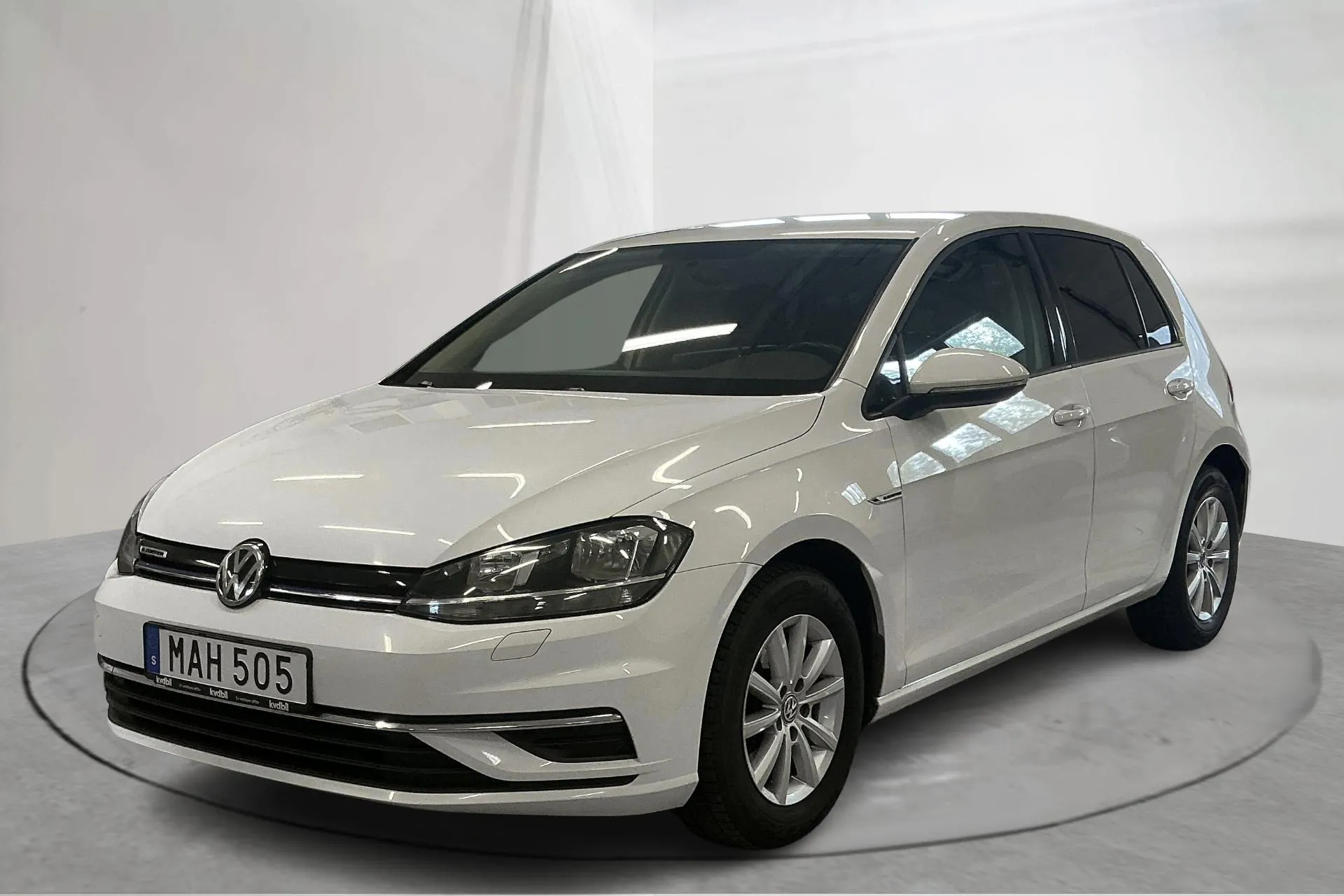 Presentation photo 1 of 12: VW Golf VII 1.4 TGI 5dr (110hk) - 166 950 km - Automatic - white - 2018