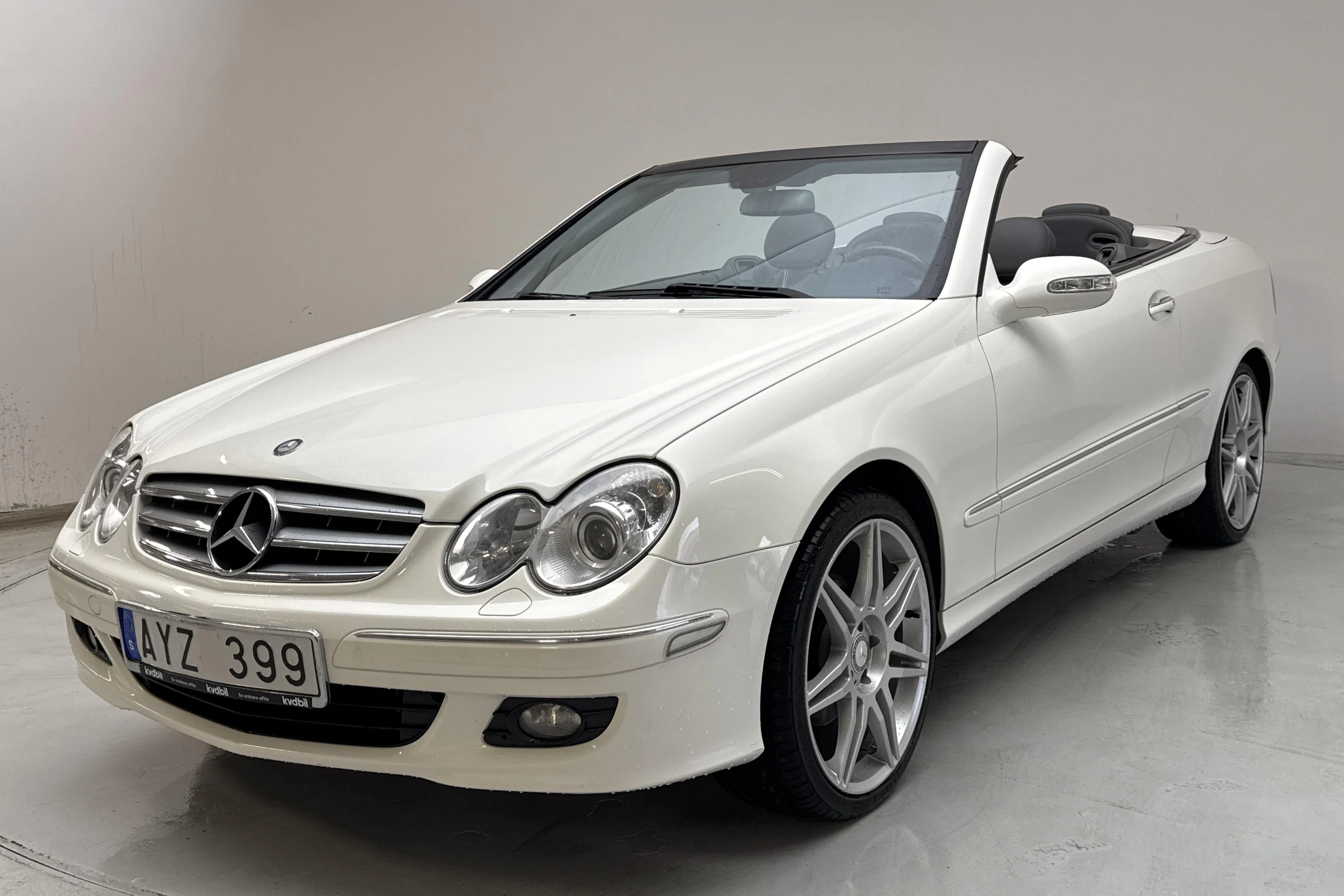 Presentation photo 1 of 18: Mercedes CLK 350 R171 (272hk) - 105 140 km - Automatic - white - 2006