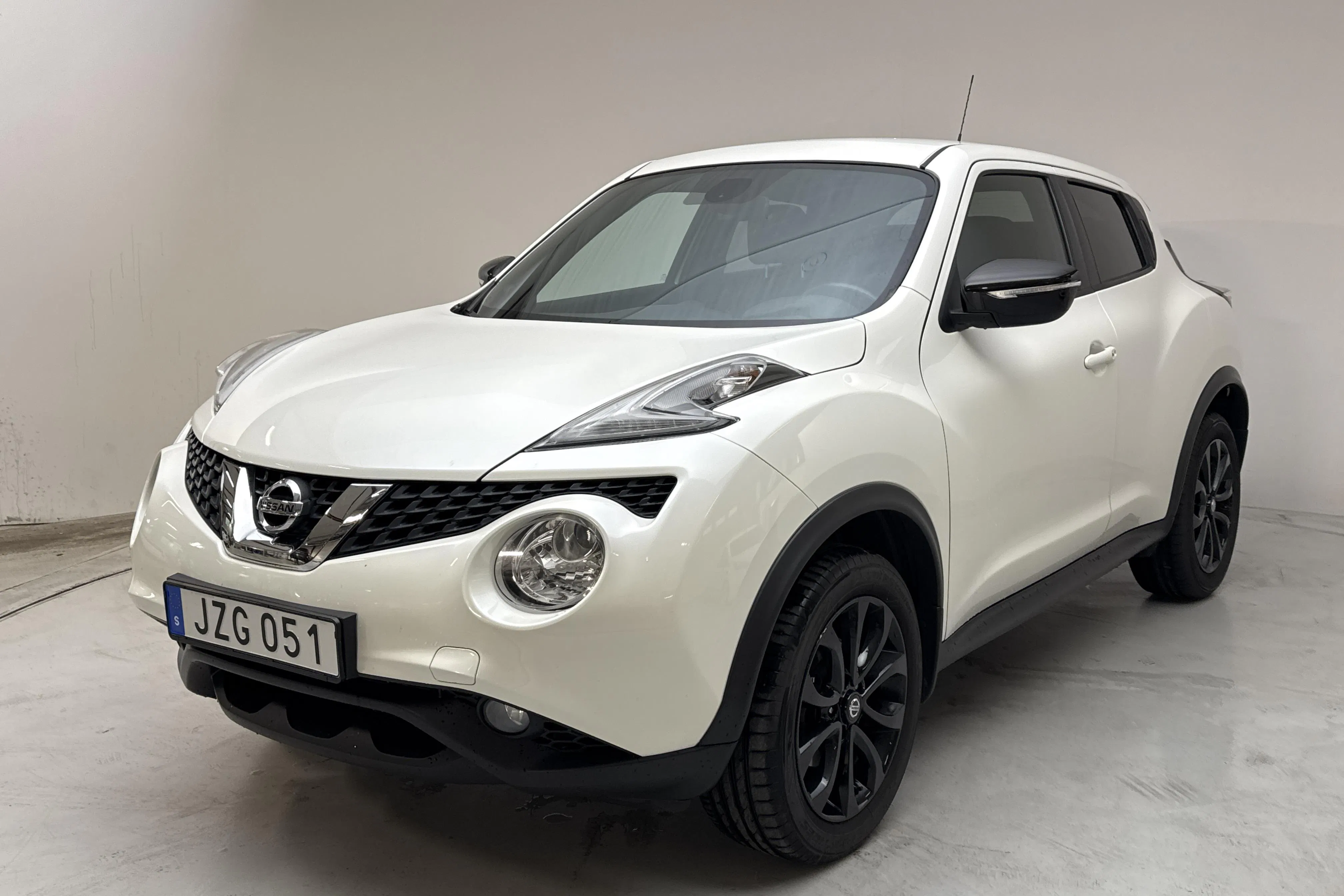 Presentationsfoto 1 av 13: Nissan Juke 1.2 DIG-T (115hk) - 9 584 mil - Manuell - vit - 2018