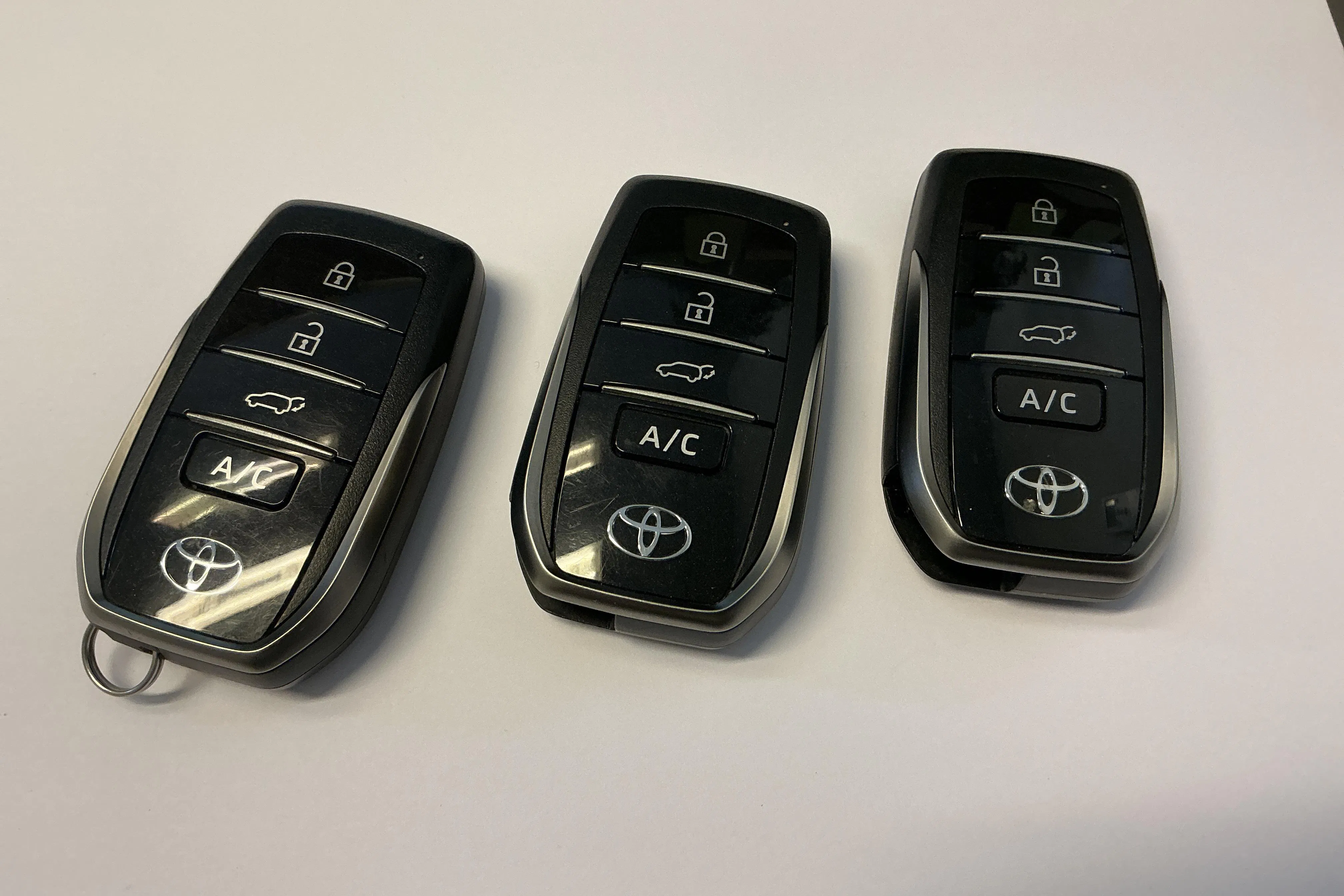 Presentationsfoto 18 av 18: Toyota RAV4 2.5 Plug-in Hybrid AWDi (306hk) - 5 062 mil - Automat - silver - 2023