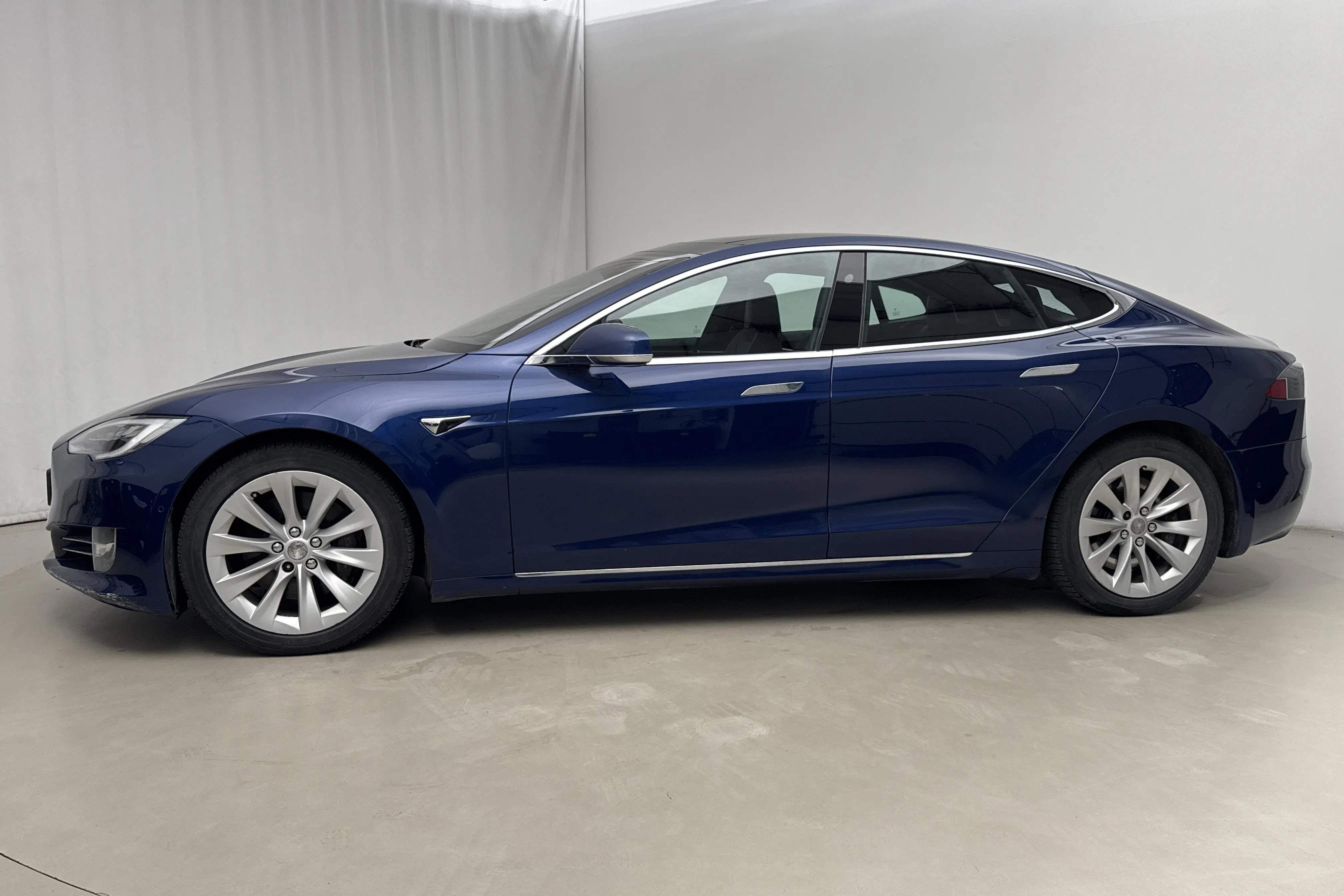 Presentation photo 2 of 24: Tesla Model S 75D - 203 790 km - Automatic - blue - 2016