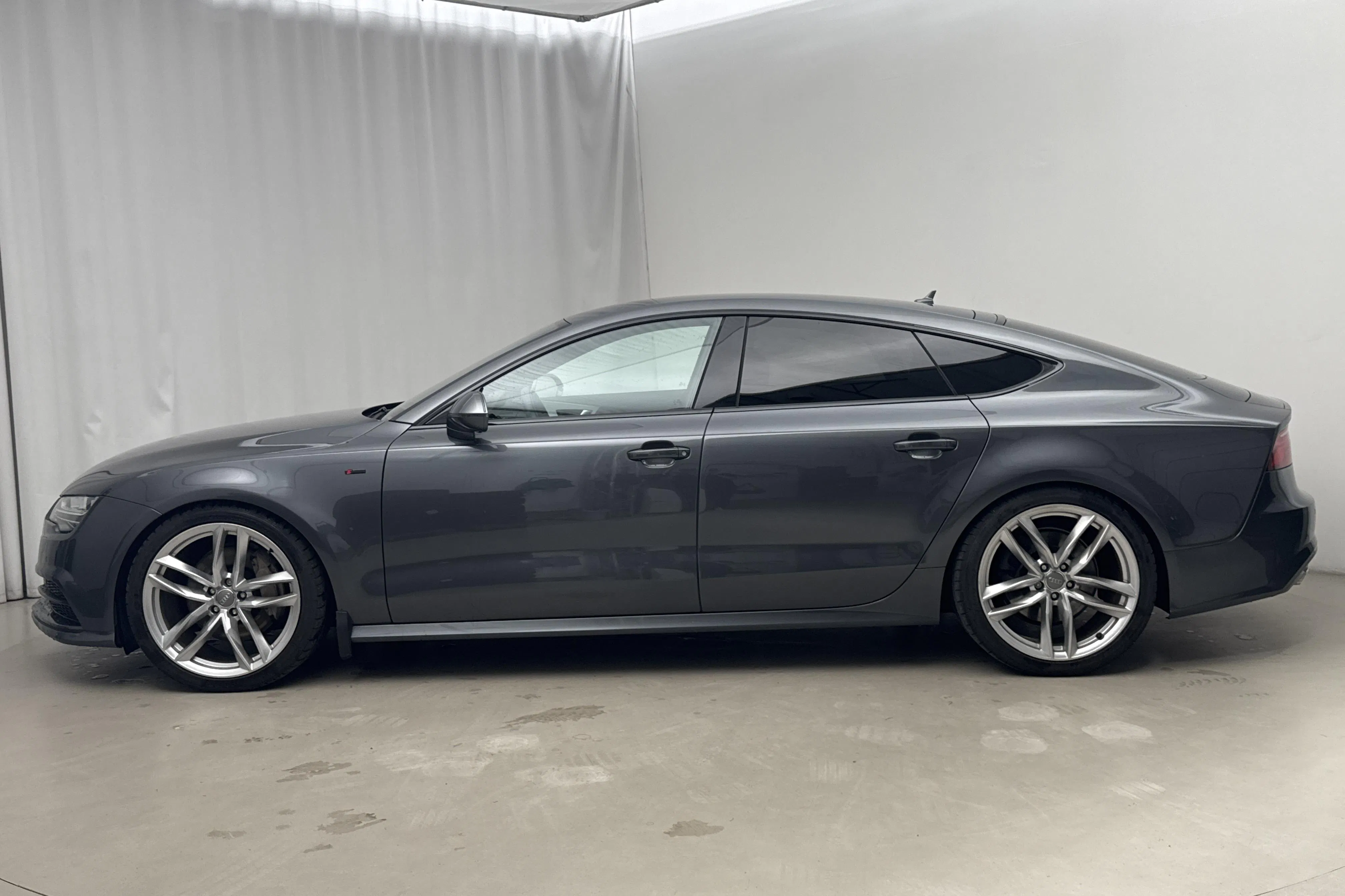 Presentation photo 2 of 14: Audi A7 2.0 TFSI Sportback quattro (252hk) - 112 170 km - Automatic - gray - 2018