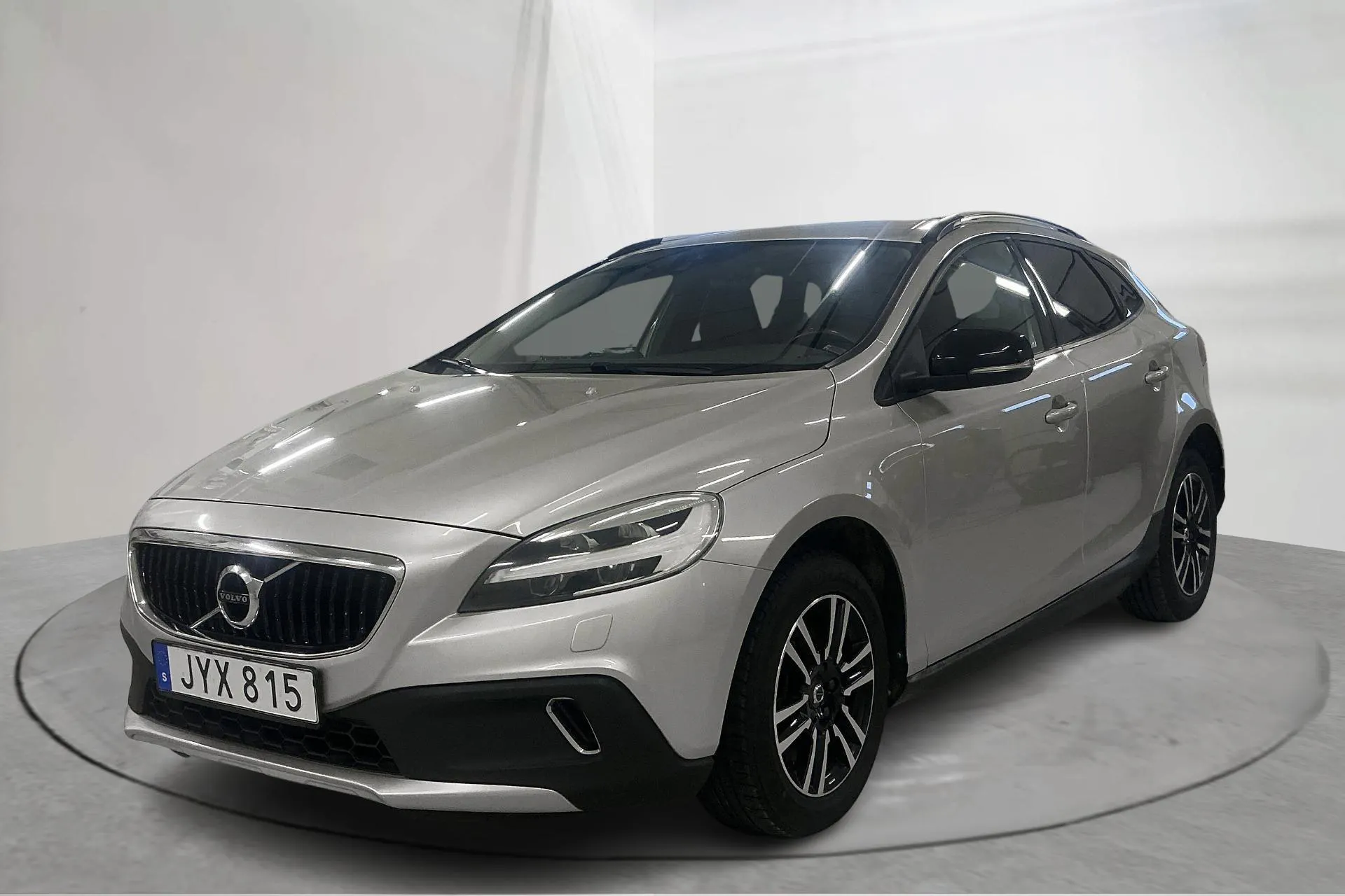 Presentationsfoto 1 av 24: Volvo V40 Cross Country D3 (150hk) - 21 140 mil - Automat - Ljusbrun - 2017