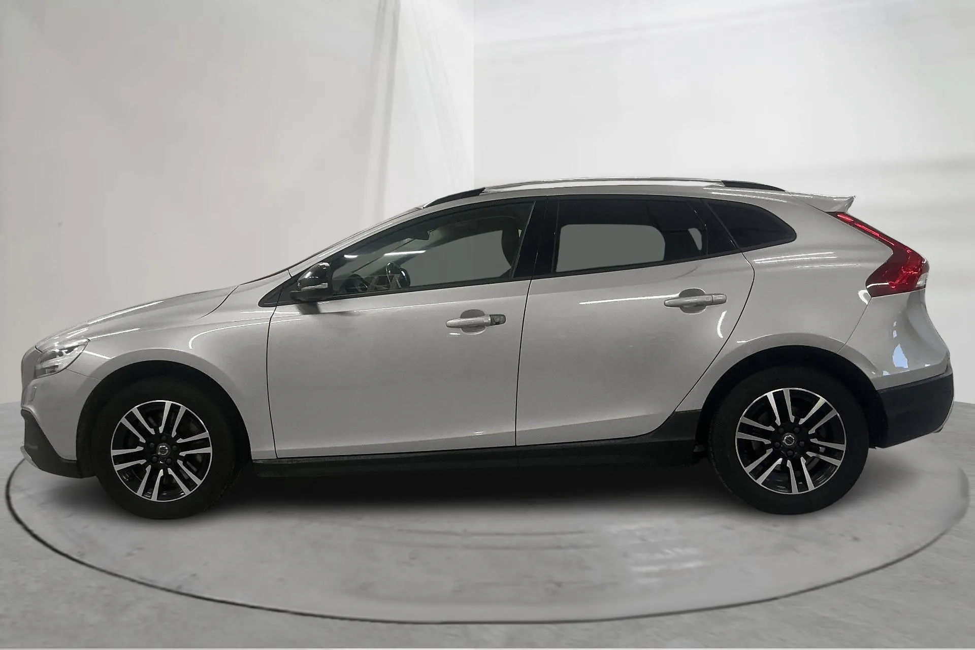 Presentationsfoto 2 av 24: Volvo V40 Cross Country D3 (150hk) - 21 140 mil - Automat - Ljusbrun - 2017