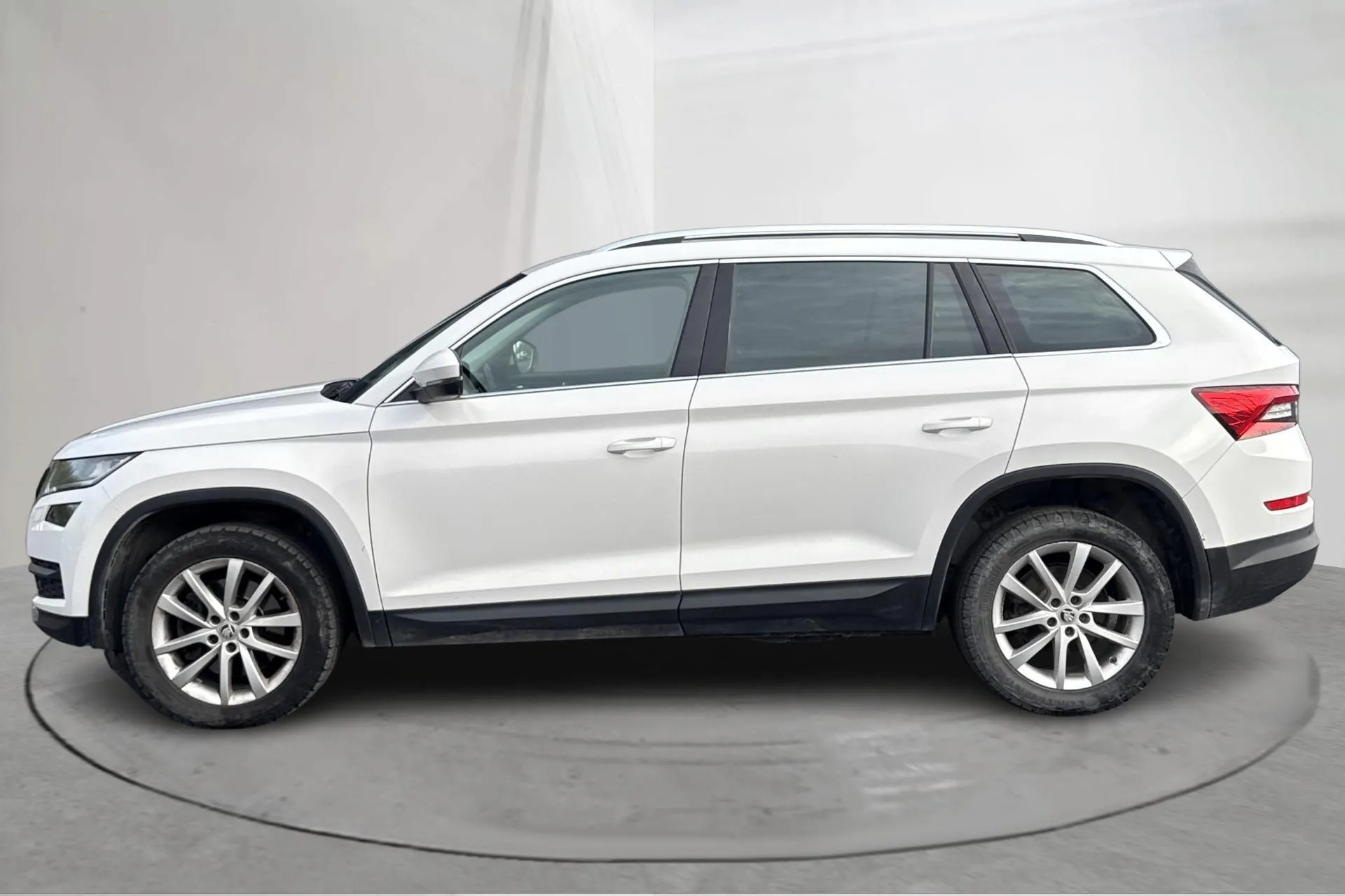 Presentation photo 2 of 14: Skoda Kodiaq 2.0 TDI 4X4 (190hk) - 198 290 km - Automatic - white - 2020
