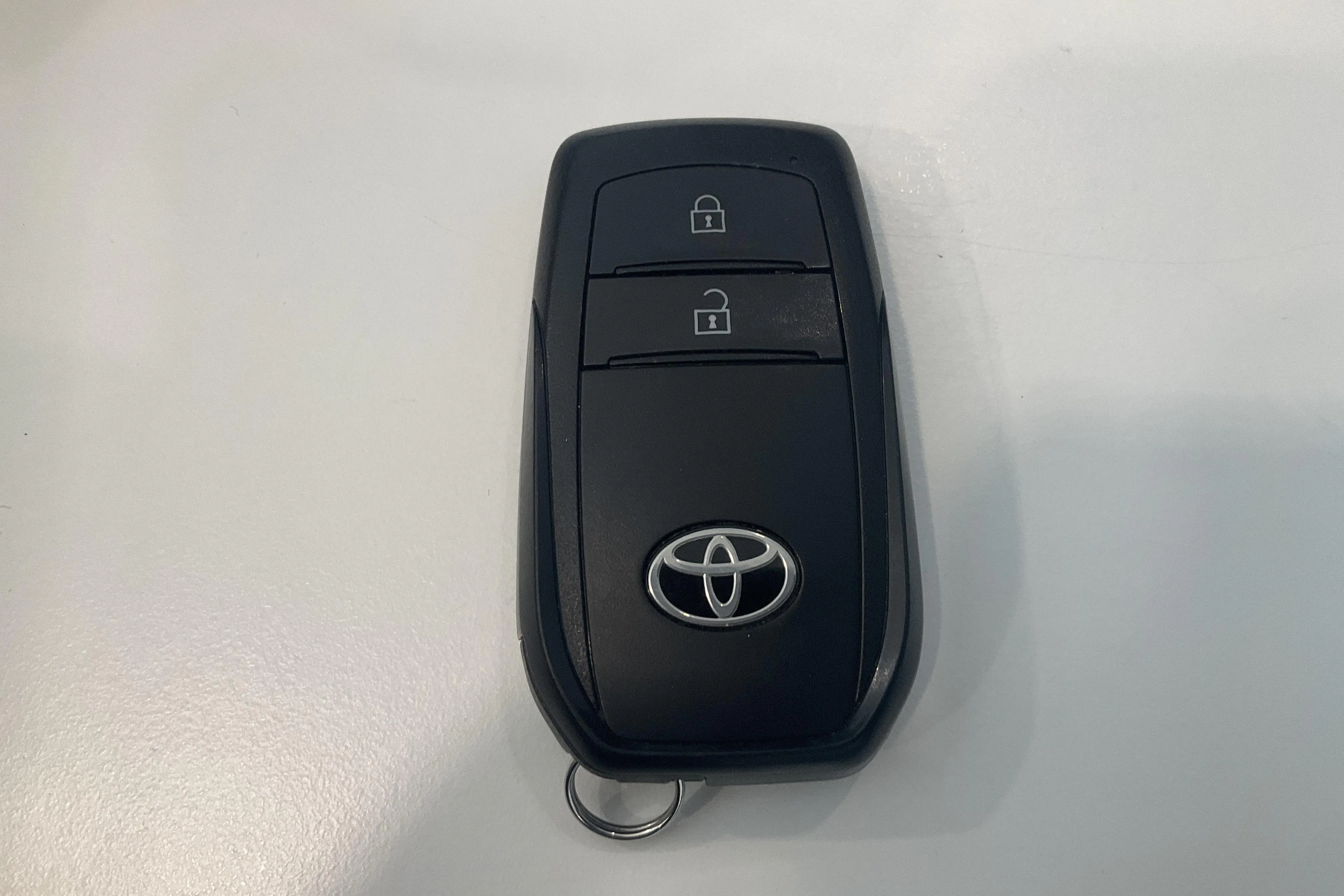 Presentation photo 16 of 16: Toyota Corolla Cross 2.0 AWD-i Elhybrid (197hk) - 36 640 km - Automatic - white - 2024