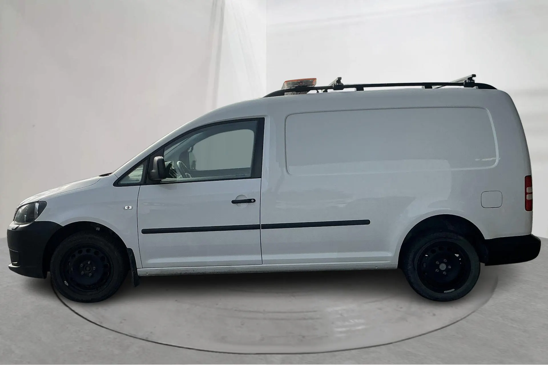 Presentationsfoto 2 av 15: VW Caddy 2.0 TDI Maxi Skåp (140hk) - 7 821 mil - Automat - vit - 2015