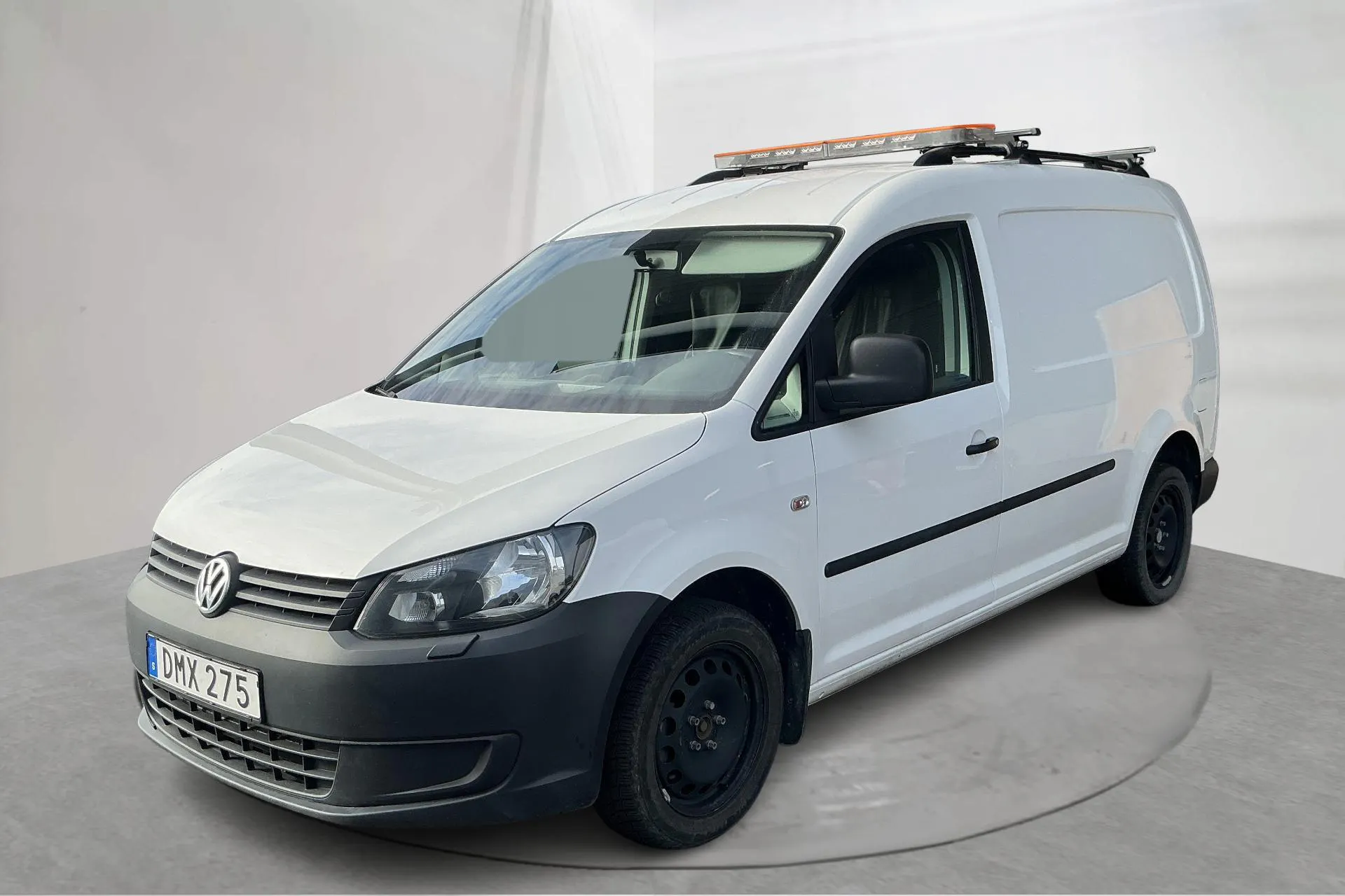 Presentationsfoto 1 av 15: VW Caddy 2.0 TDI Maxi Skåp (140hk) - 7 821 mil - Automat - vit - 2015