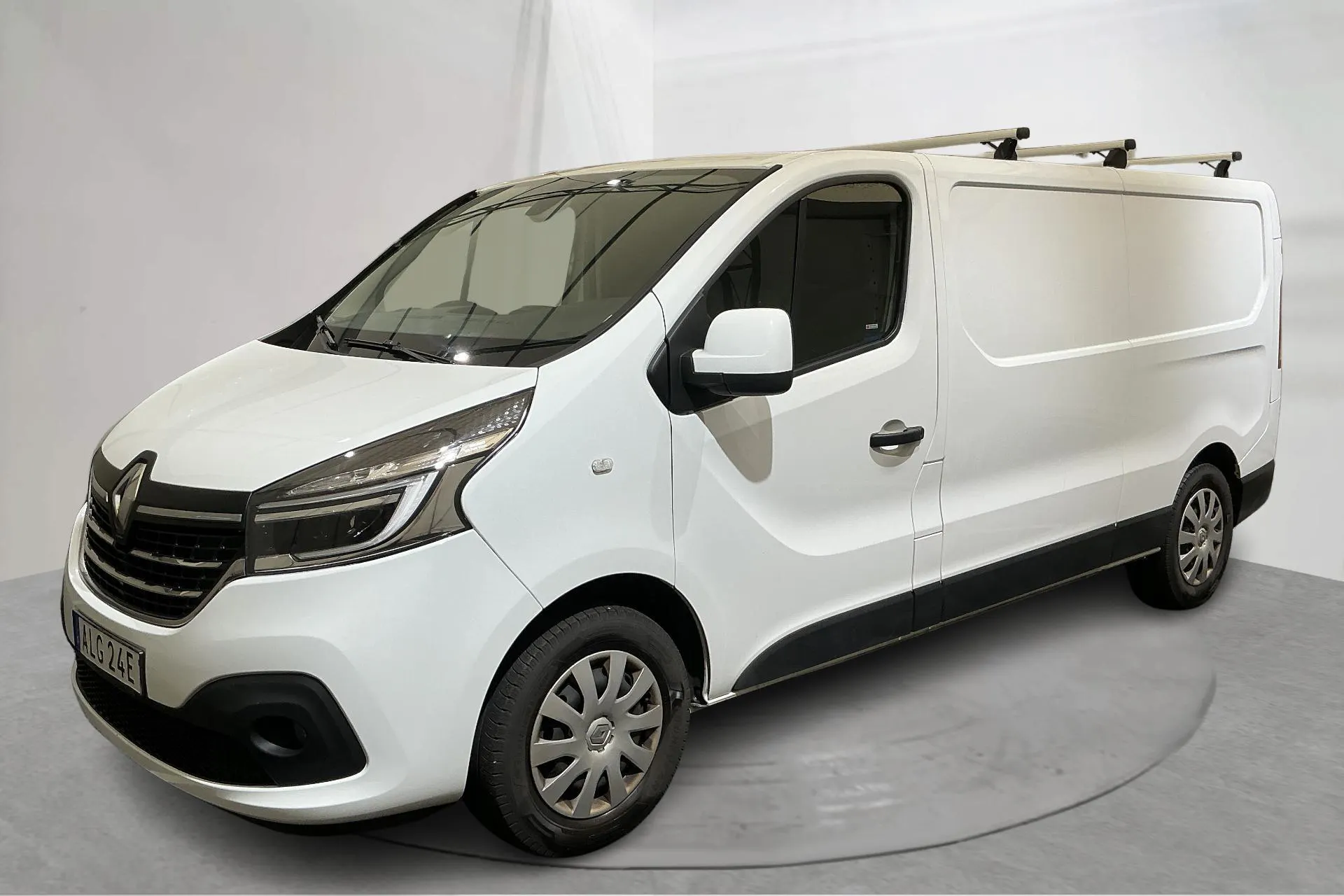 Presentationsfoto 1 av 12: Renault Trafic 2.0 dCi Skåp (145hk) - 5 401 mil - Automat - vit - 2021