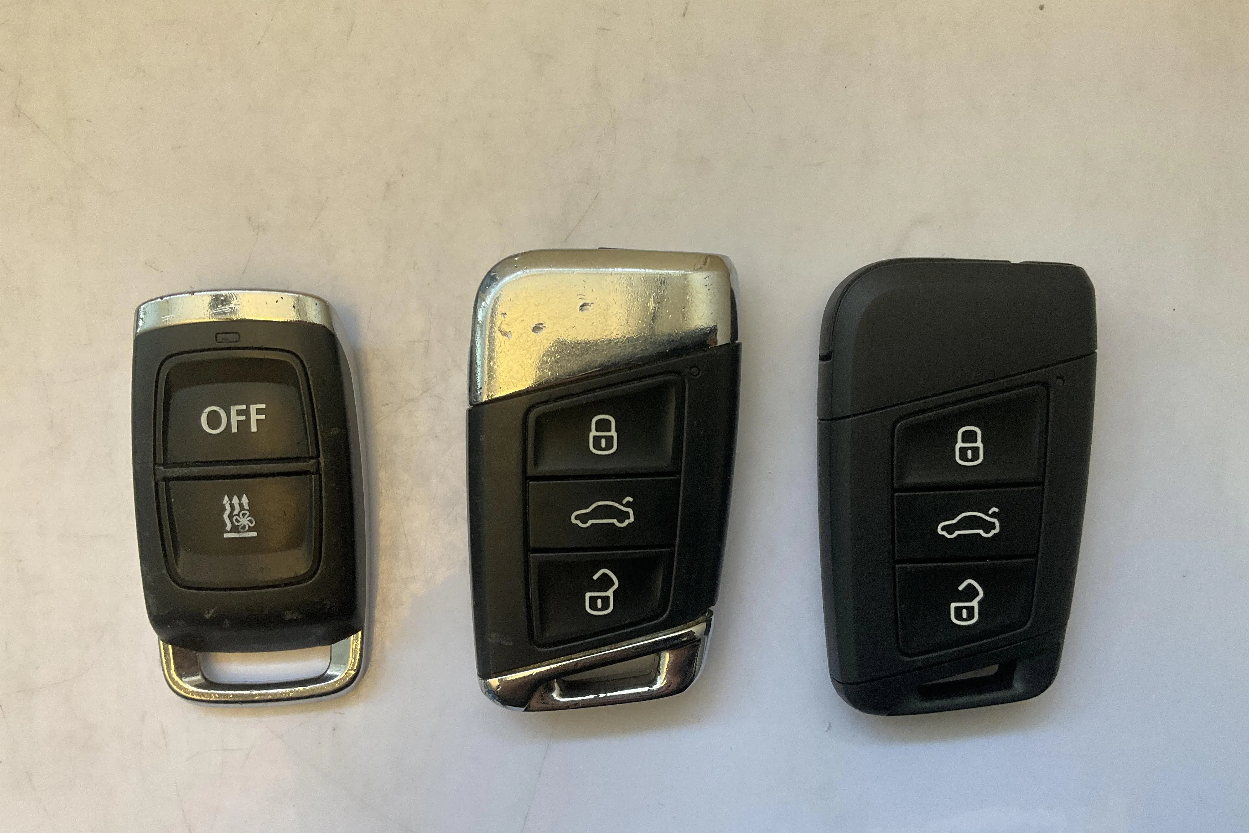Presentationsfoto 12 av 12: VW Passat 2.0 TDI Sportscombi (150hk) - 18 615 mil - Automat - vit - 2021