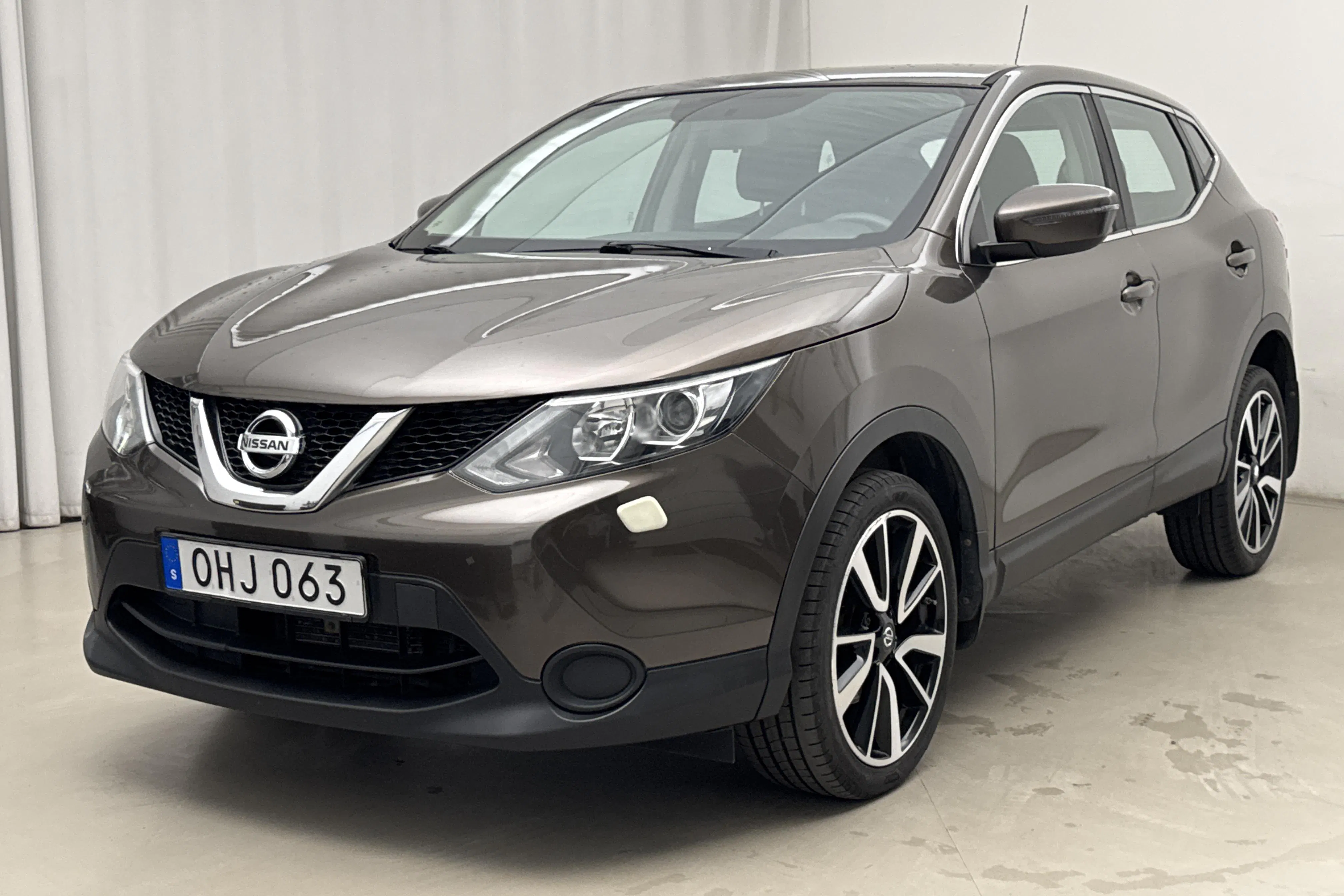 Presentationsfoto 1 av 14: Nissan Qashqai 1.2 (115hk) - 14 493 mil - Automat - brun - 2017