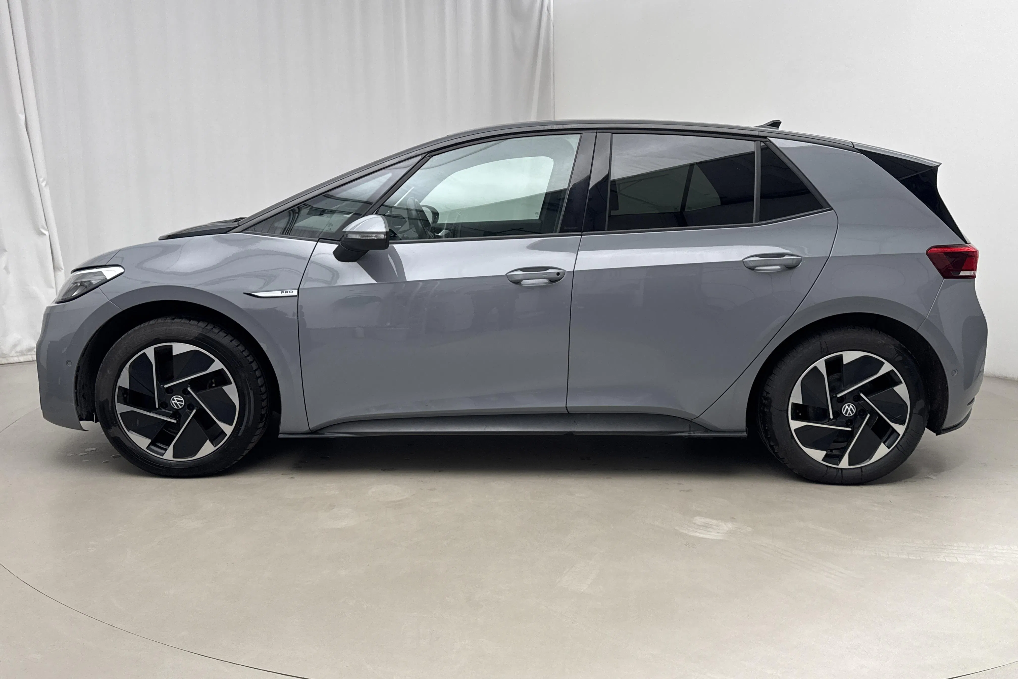 Presentationsfoto 2 av 20: VW ID.3 58kWh (204hk) - 13 808 mil - Automat - grå - 2023