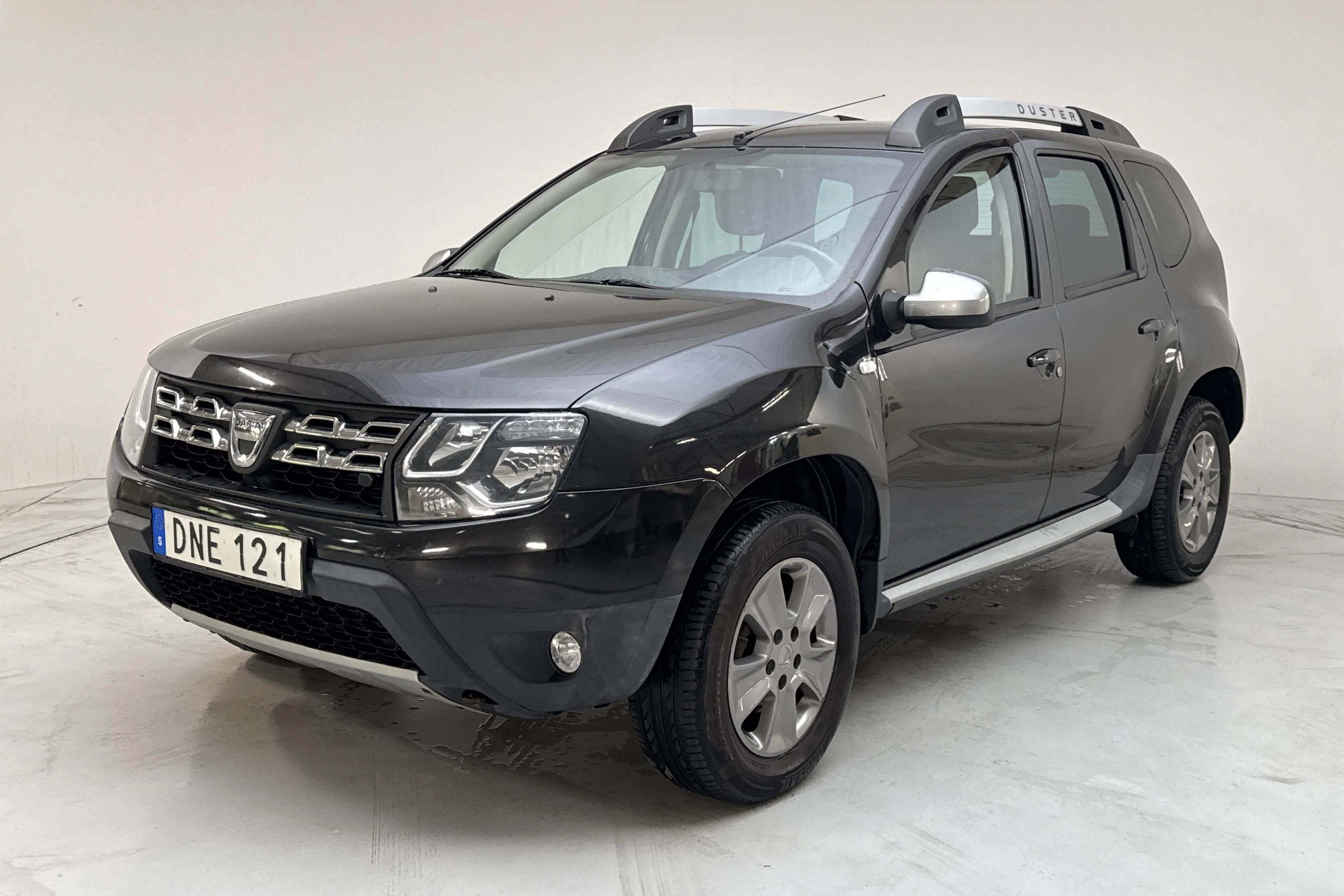Presentationsfoto 1 av 12: Dacia Duster 1.5 dCi 4x4 (109hk) - 17 467 mil - Manuell - svart - 2015