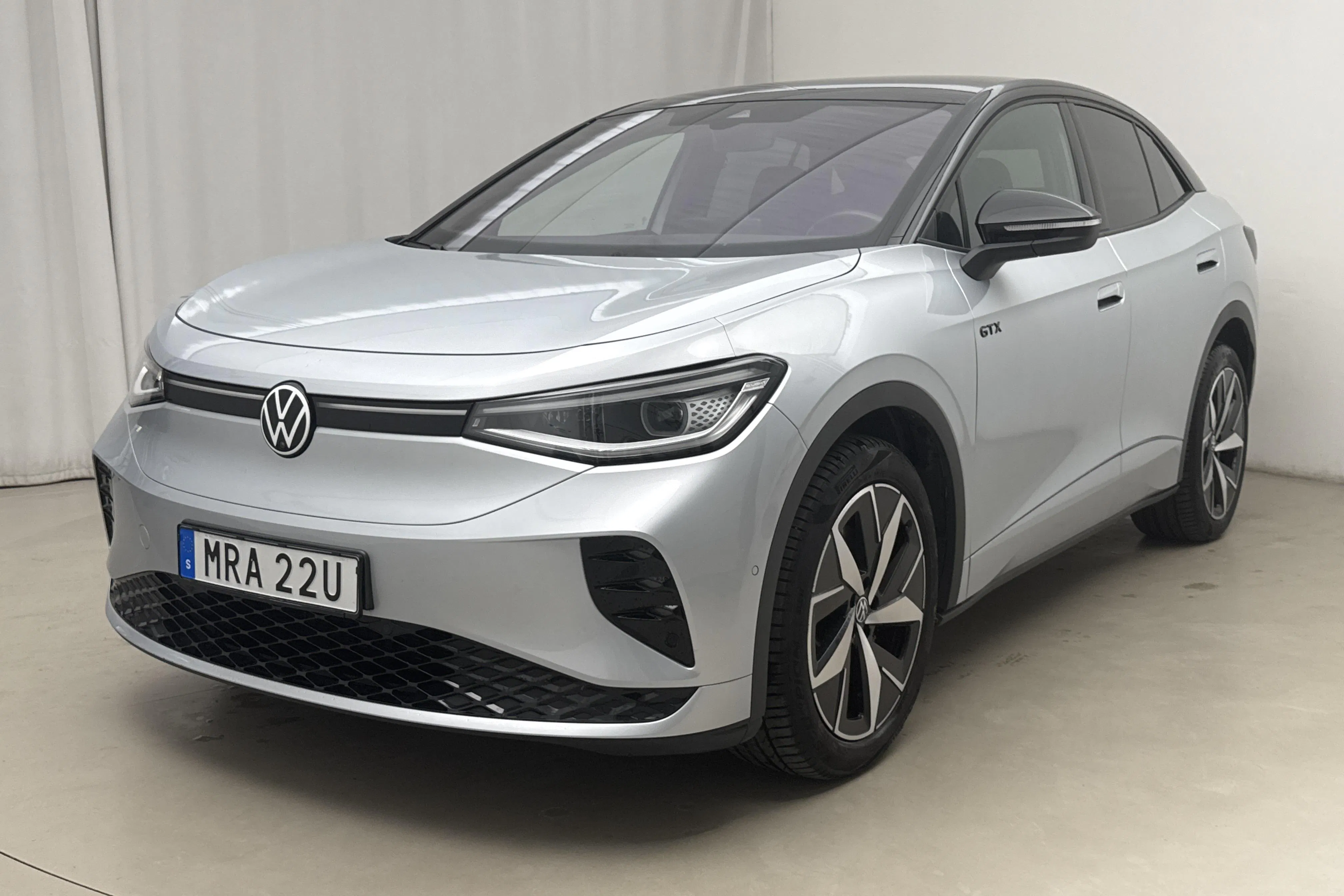 Presentationsfoto 1 av 20: VW ID.5 GTX 4-Motion 77kWh (299hk) - 2 914 mil - Automat - silver - 2023