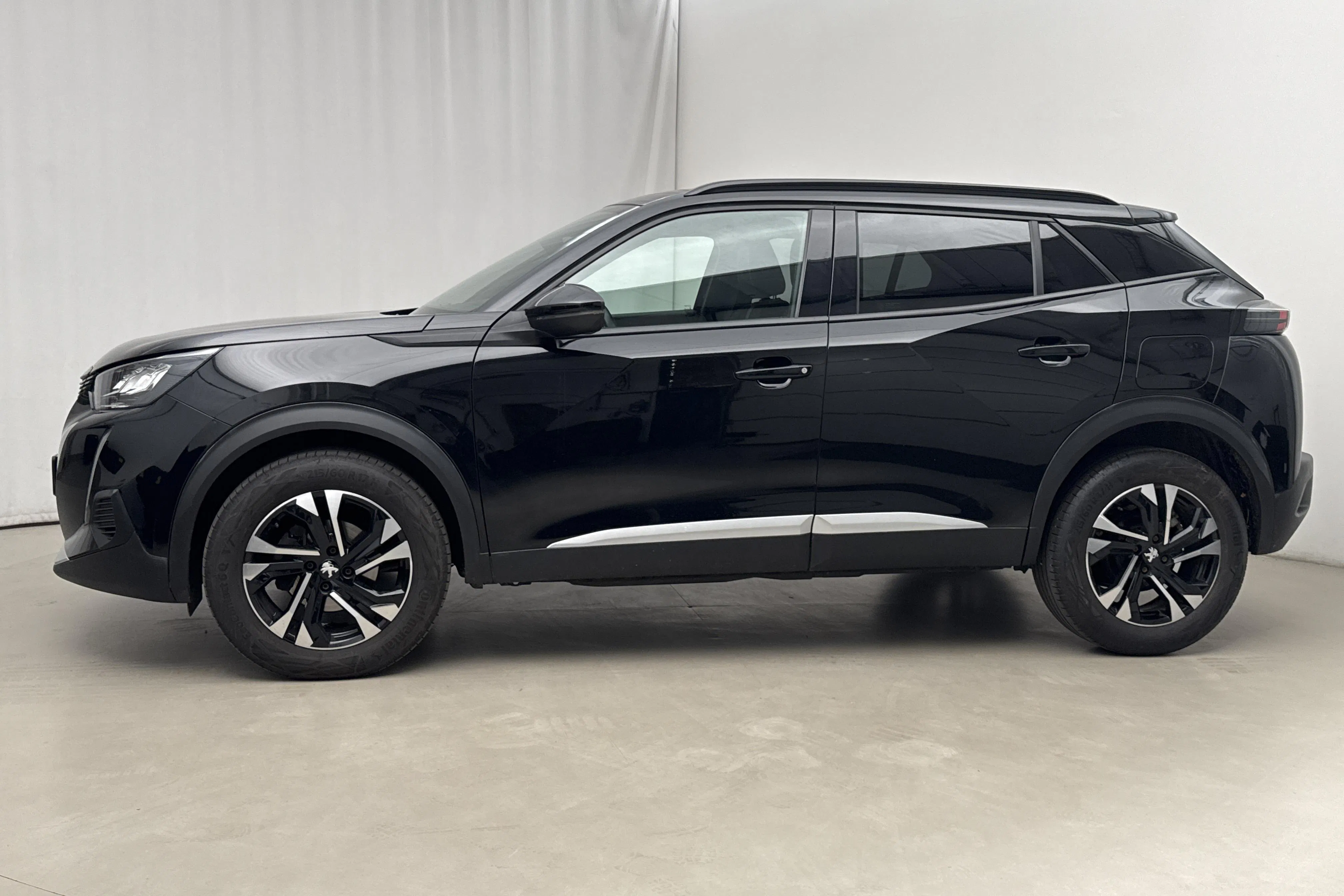 Presentation photo 2 of 18: Peugeot 2008 1.2 PureTech (130hk) - 41 320 km - Automatic - black - 2023