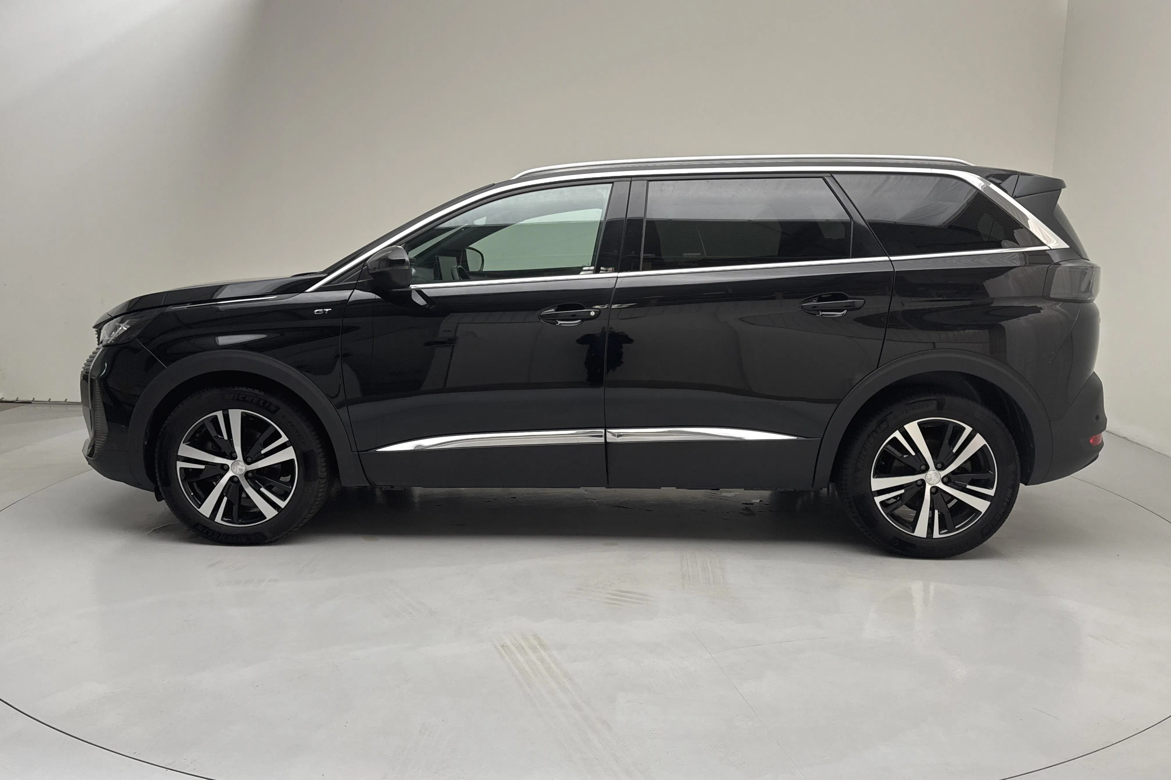 Presentation photo 2 of 15: Peugeot 5008 1.2 PureTech (130hk) - 41 420 km - Automatic - black - 2023