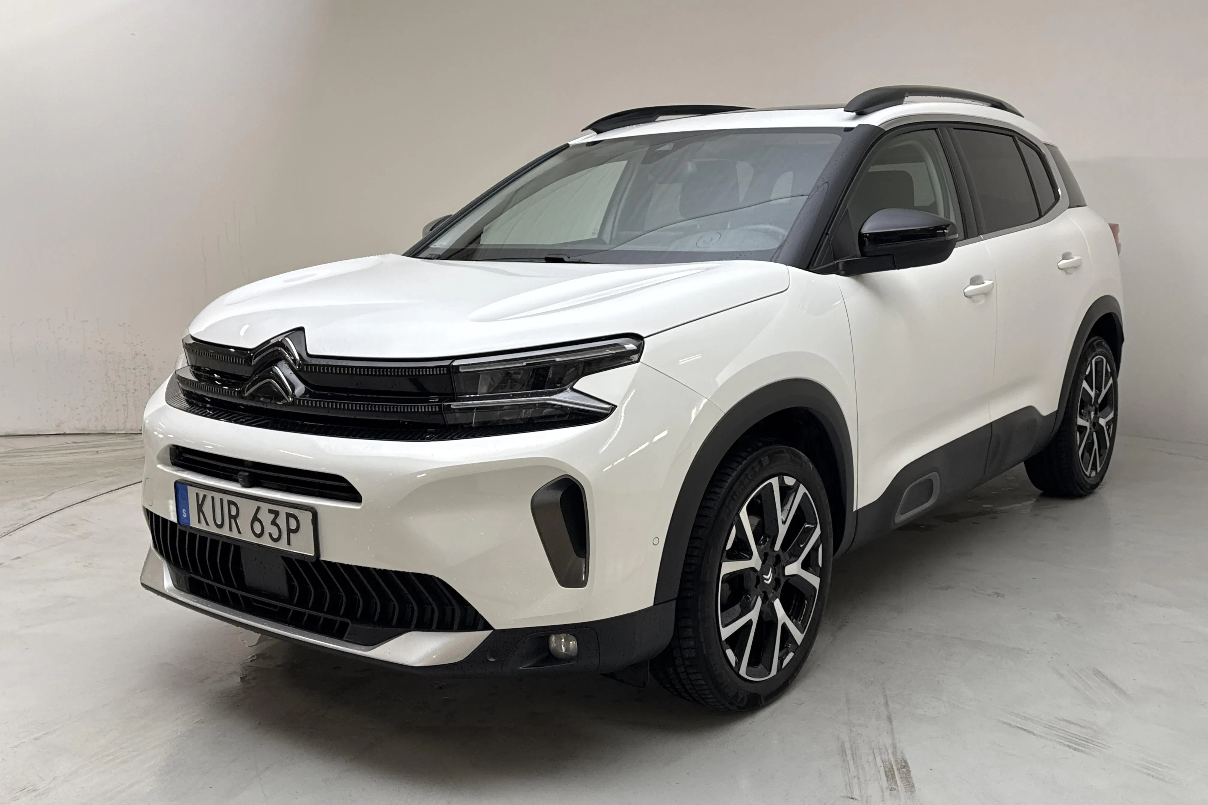Presentationsfoto 1 av 13: Citroën C5 Aircross PureTech (130hk) - 5 266 mil - Automat - vit - 2023