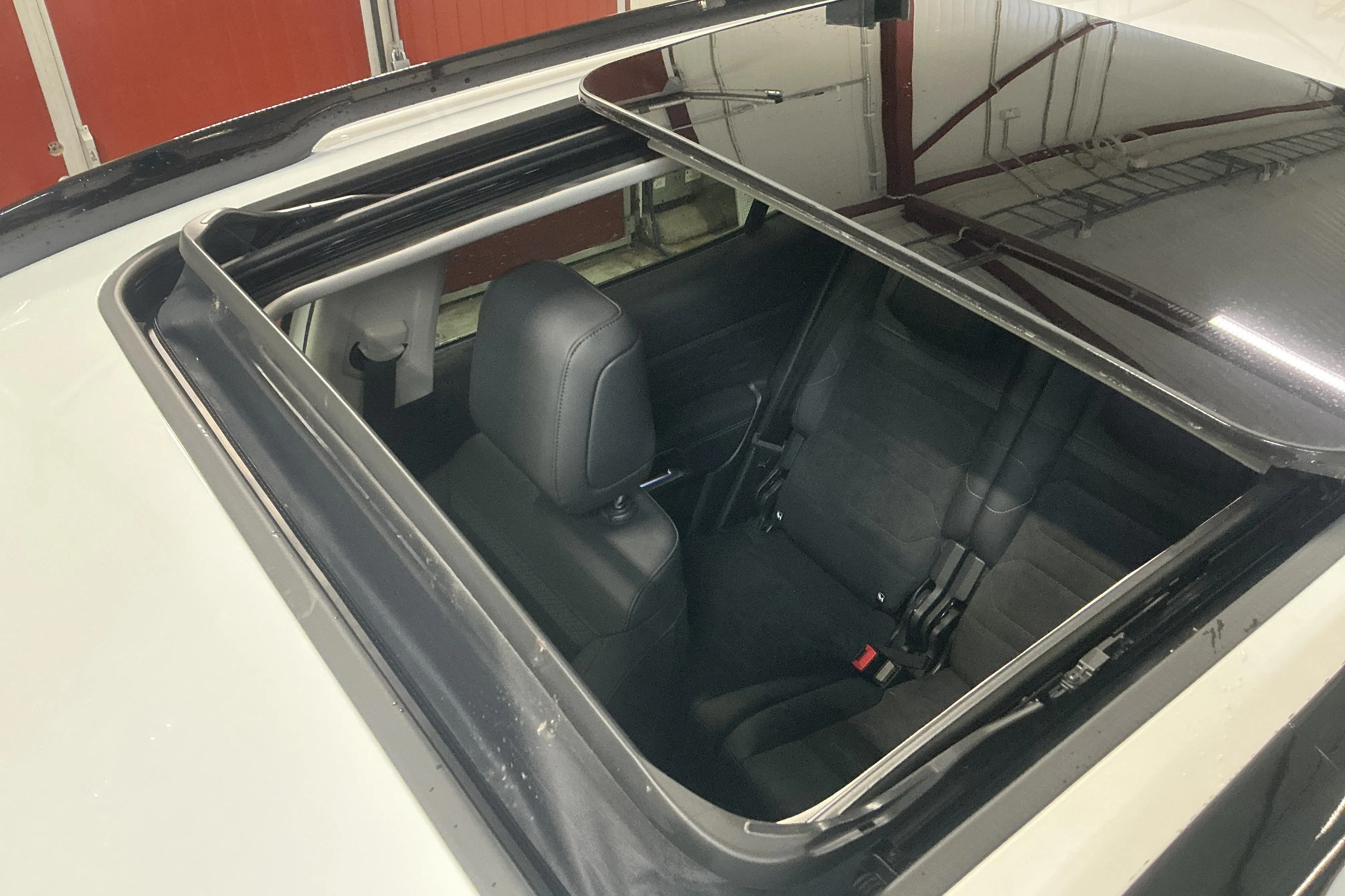 Presentationsfoto 13 av 13: Citroën C5 Aircross PureTech (130hk) - 5 266 mil - Automat - vit - 2023