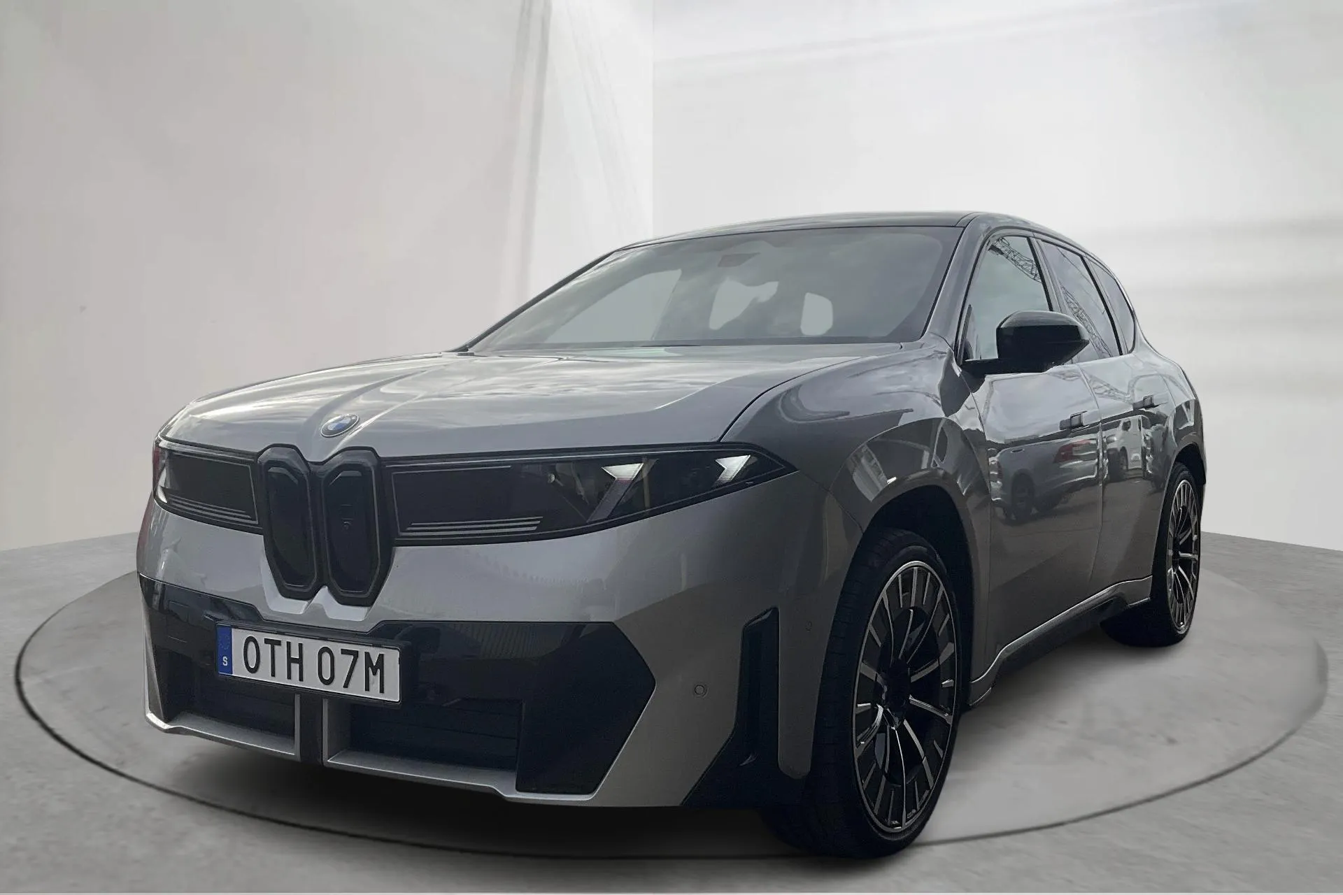 Presentationsfoto 1 av 22: BMW iX3 50 xDrive, NA5 (475hk) - 1 648 mil - Automat - grå - 2026