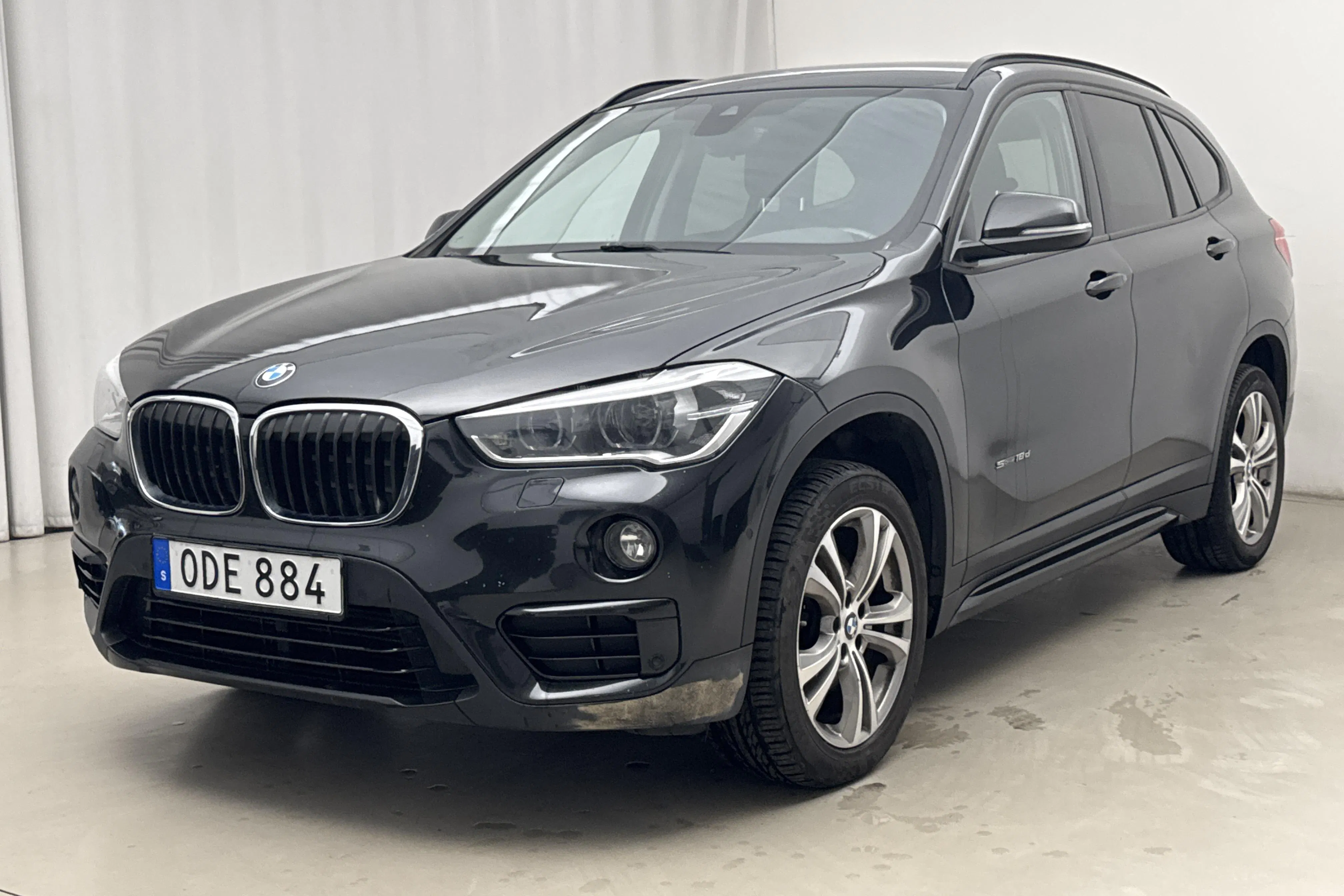 Presentationsfoto 1 av 18: BMW X1 sDrive18d, F48 (150hk) - 21 949 mil - Manuell - svart - 2016