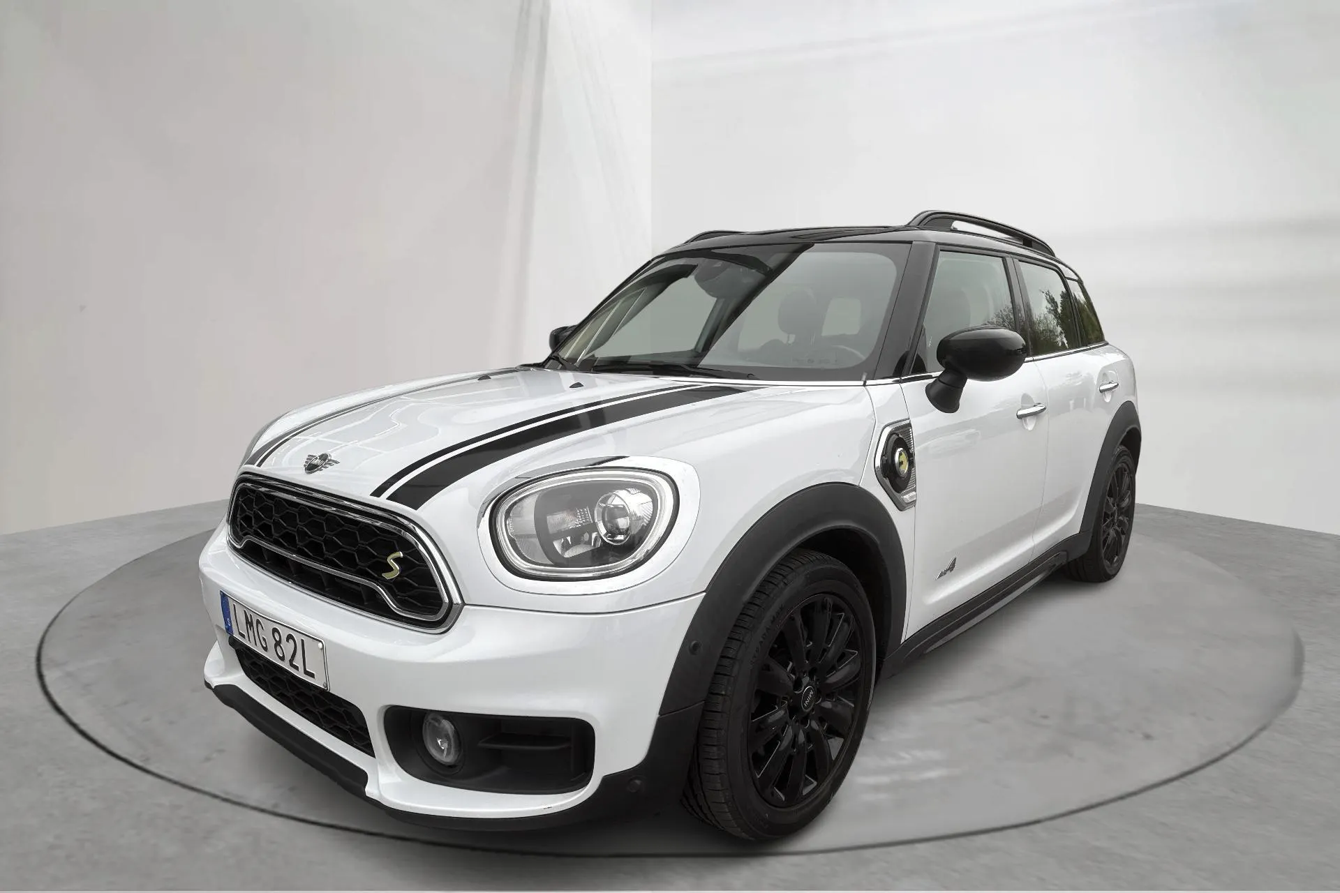 Presentation photo 1 of 21: MINI Cooper S E ALL4 Countryman, F60 (224hk) - 234 590 km - Automatic - white - 2020