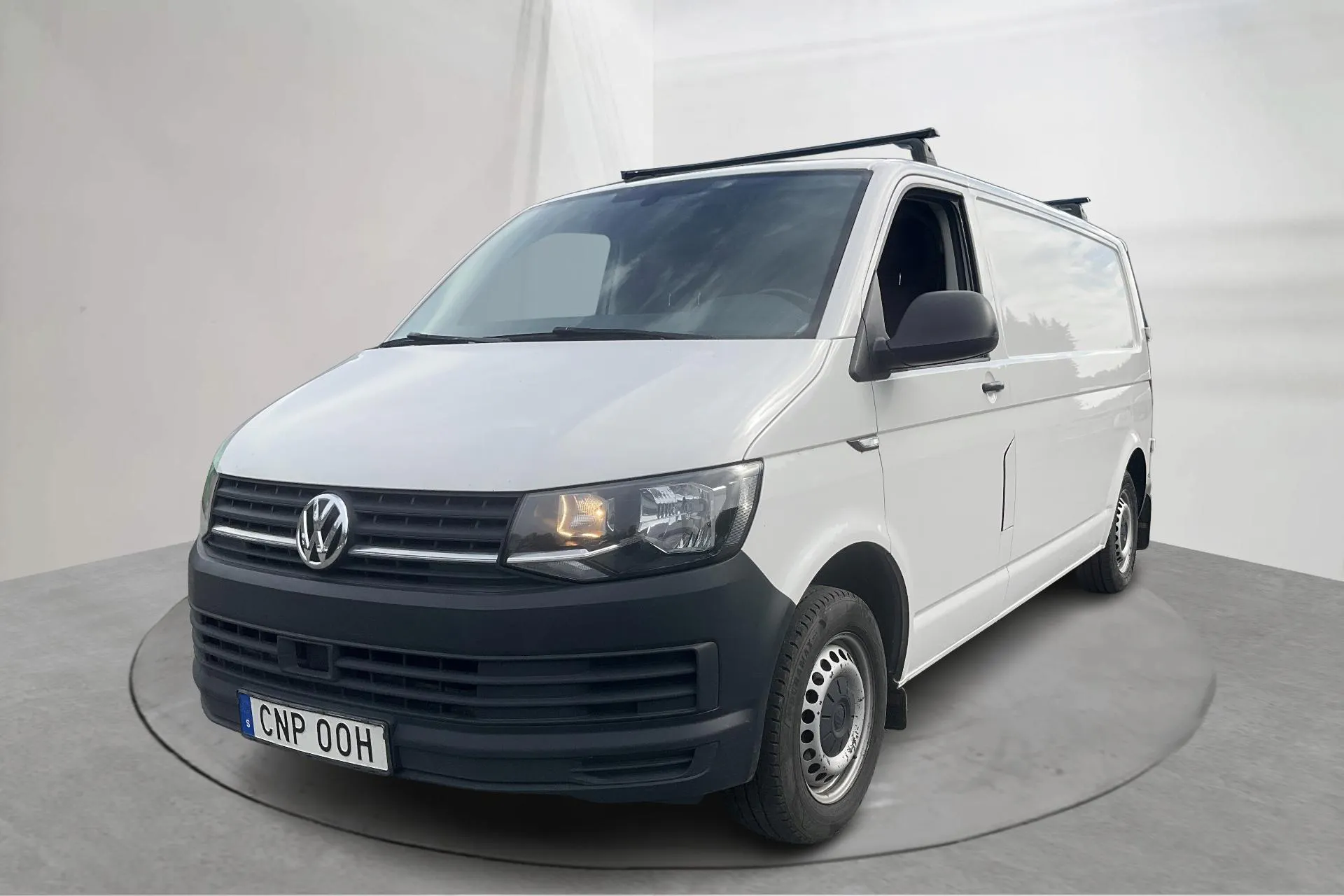Presentation photo 1 of 13: VW Transporter T6 2.0 TDI BMT Skåp (102hk) - 119 450 km - Manual - white - 2019