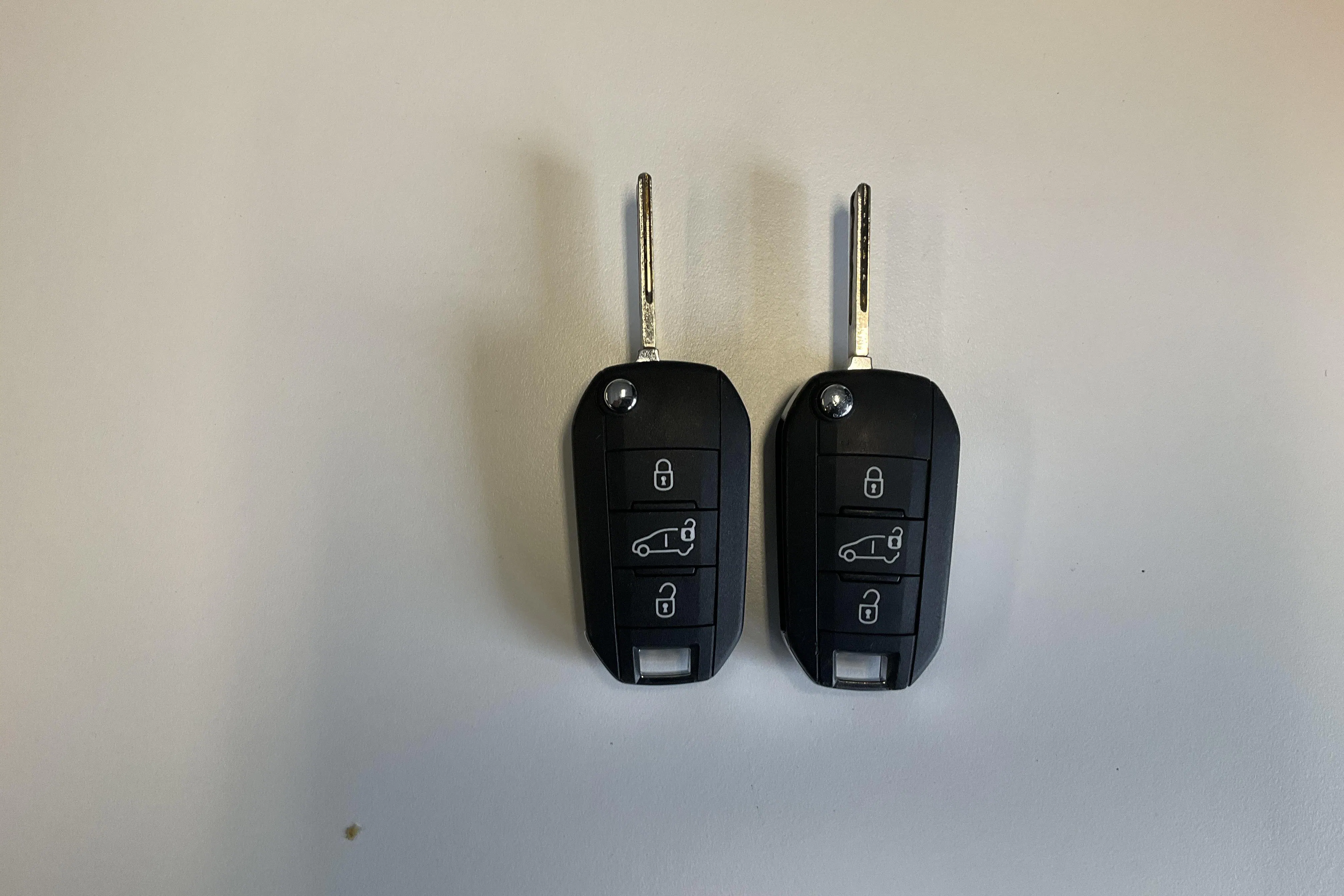 Presentationsfoto 15 av 15: Peugeot e-Expert Skåp 75kWh (136hk) - 3 264 mil - Automat - vit - 2023