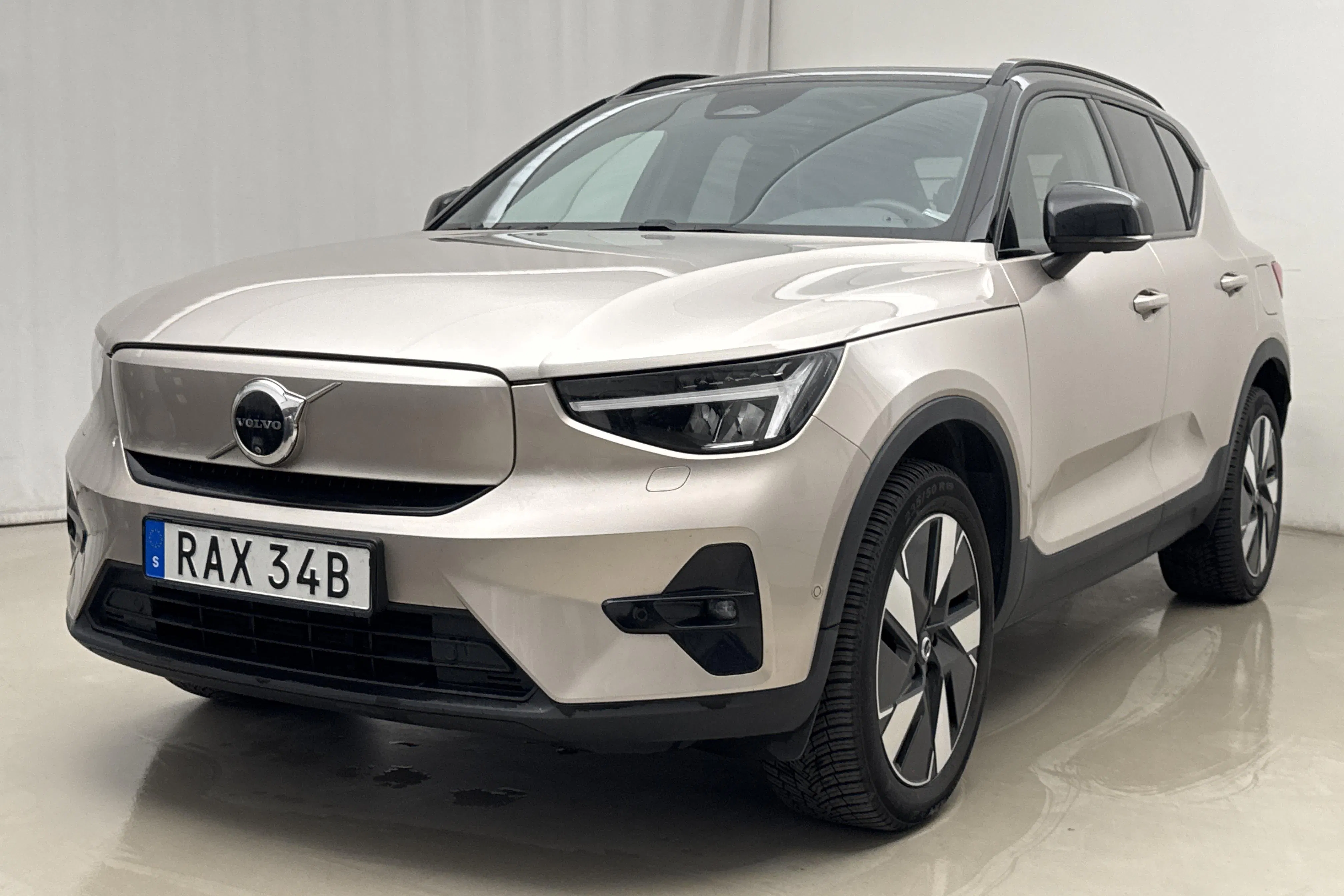 Volvo XC40 Recharge Extended Range (252hk) på auktion i Åkersberga hos Kvdbil