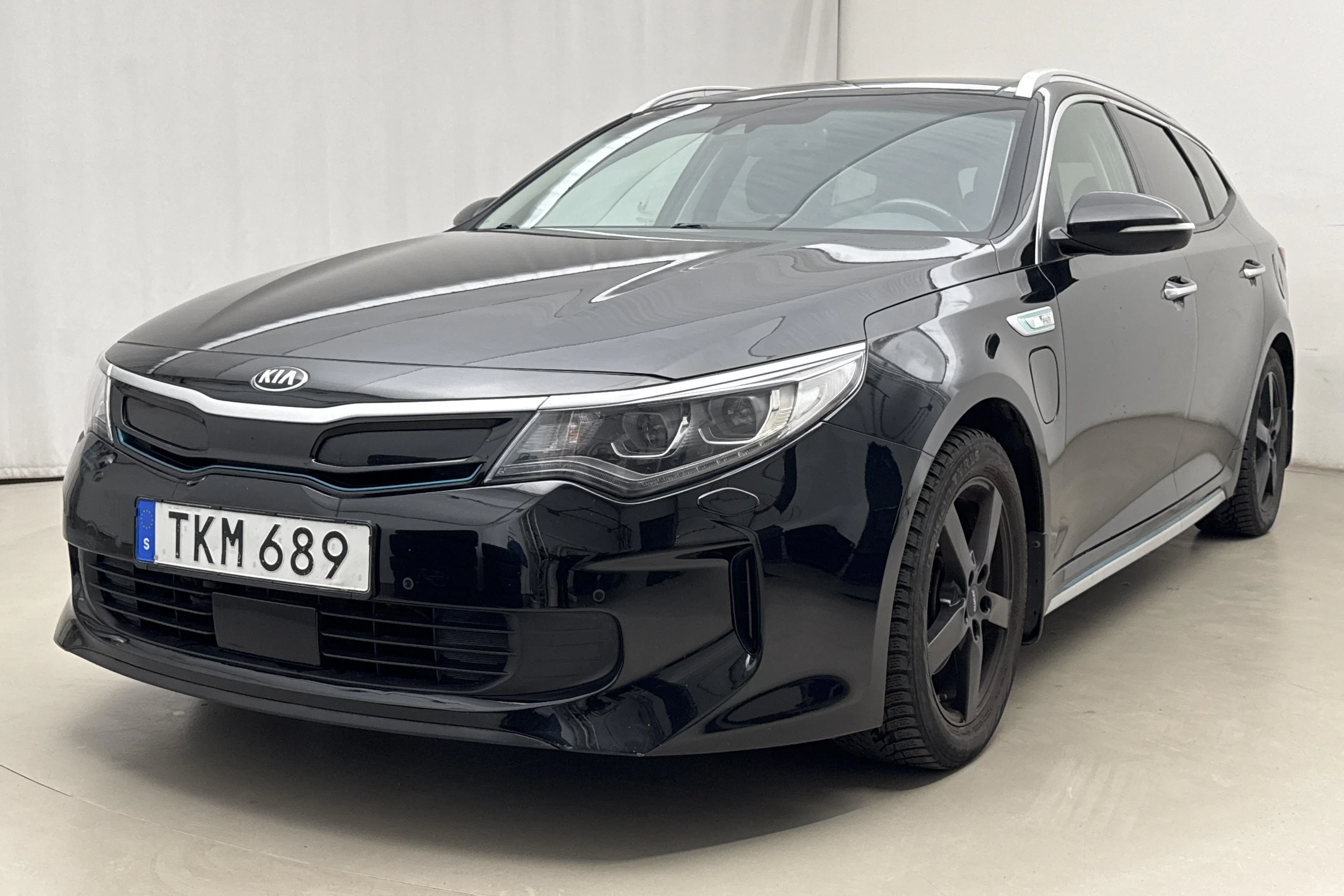 Presentation photo 1 of 27: KIA Optima 2.0 GDi Plug-in Hybrid SW (205hk) - 157 080 km - Automatic - black - 2018