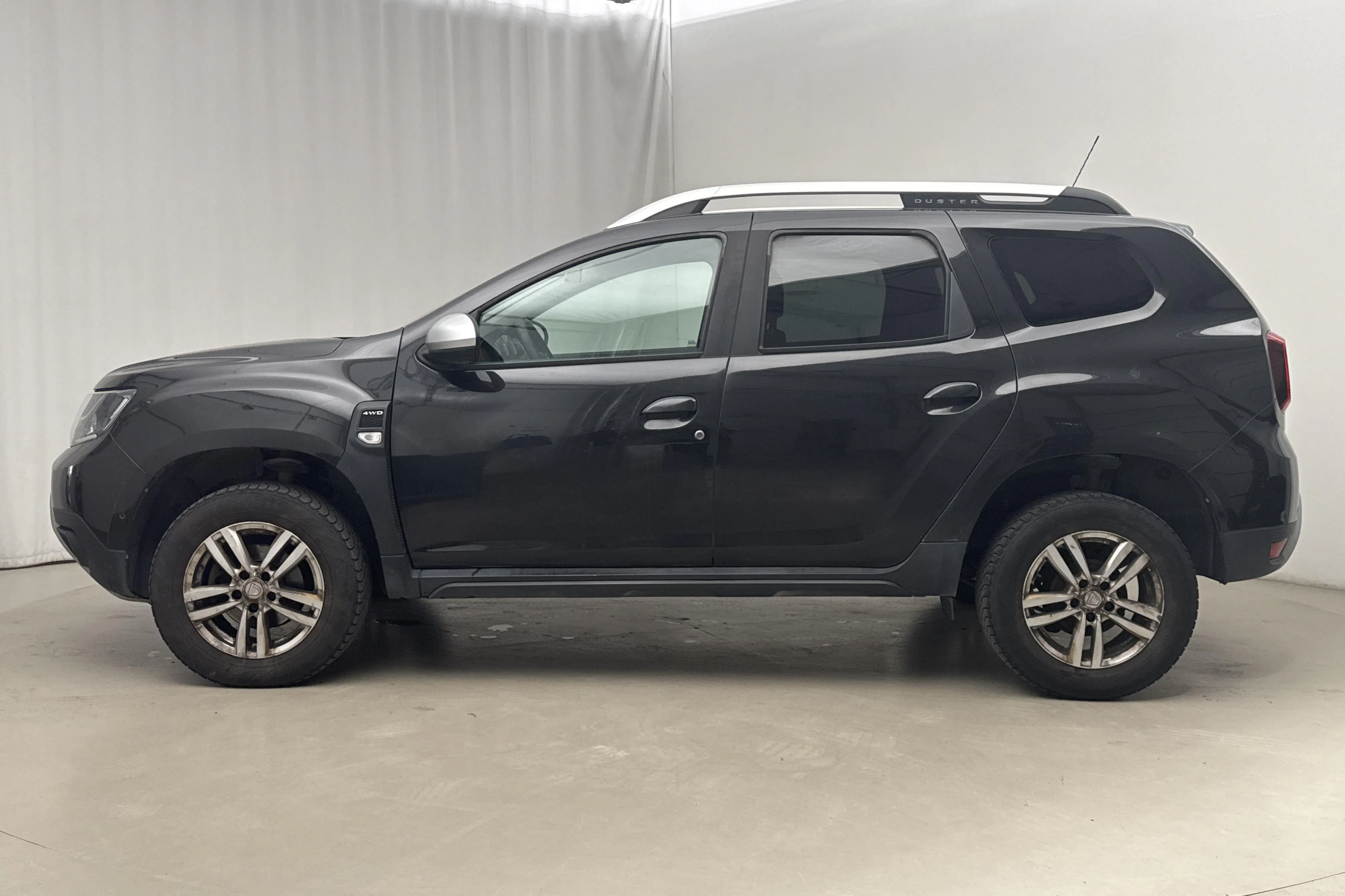Presentationsfoto 2 av 16: Dacia Duster 1.5 dCi 4x4 (115hk) - 11 519 mil - Manuell - svart - 2019