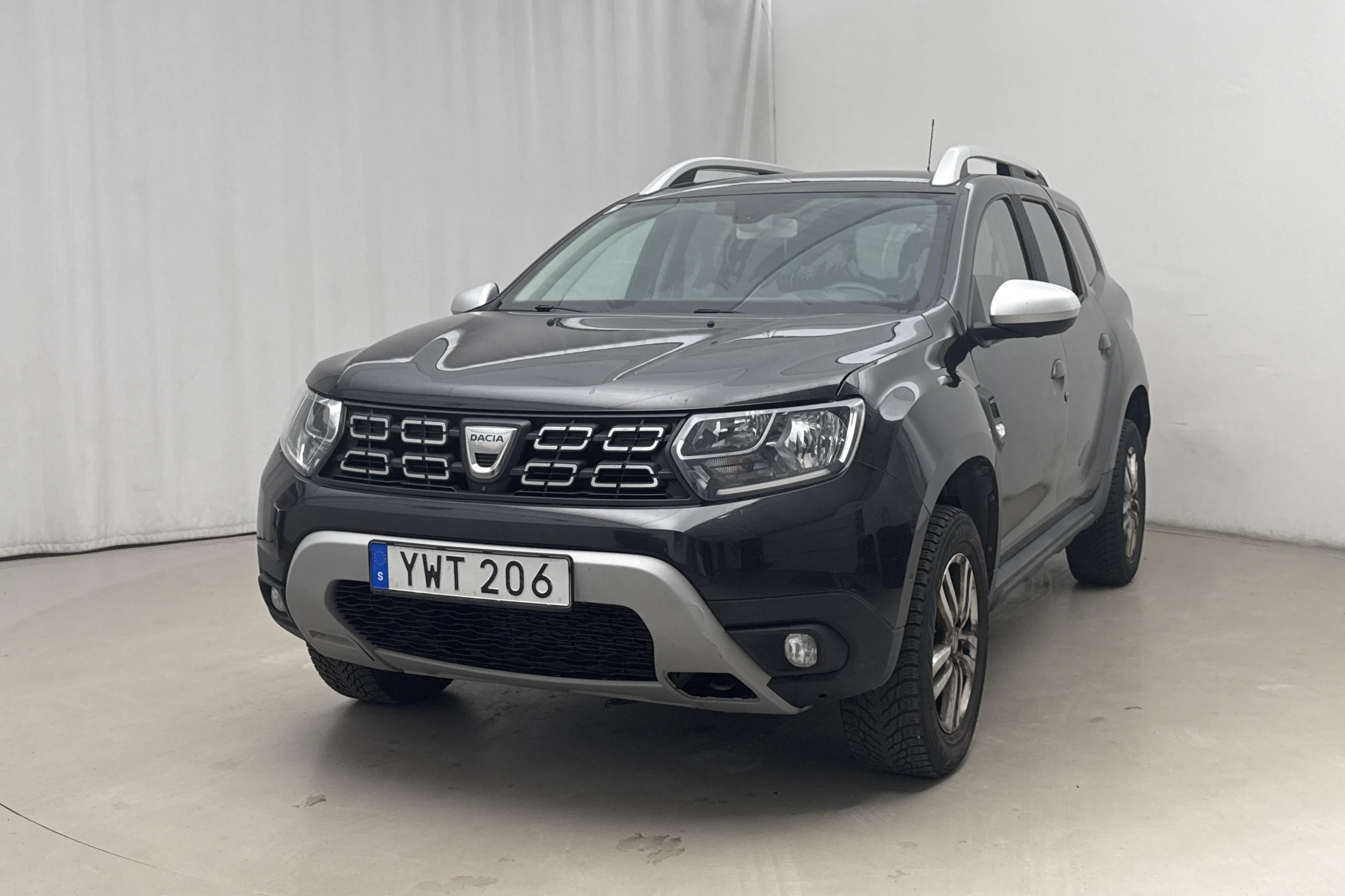 Presentationsfoto 1 av 16: Dacia Duster 1.5 dCi 4x4 (115hk) - 11 519 mil - Manuell - svart - 2019
