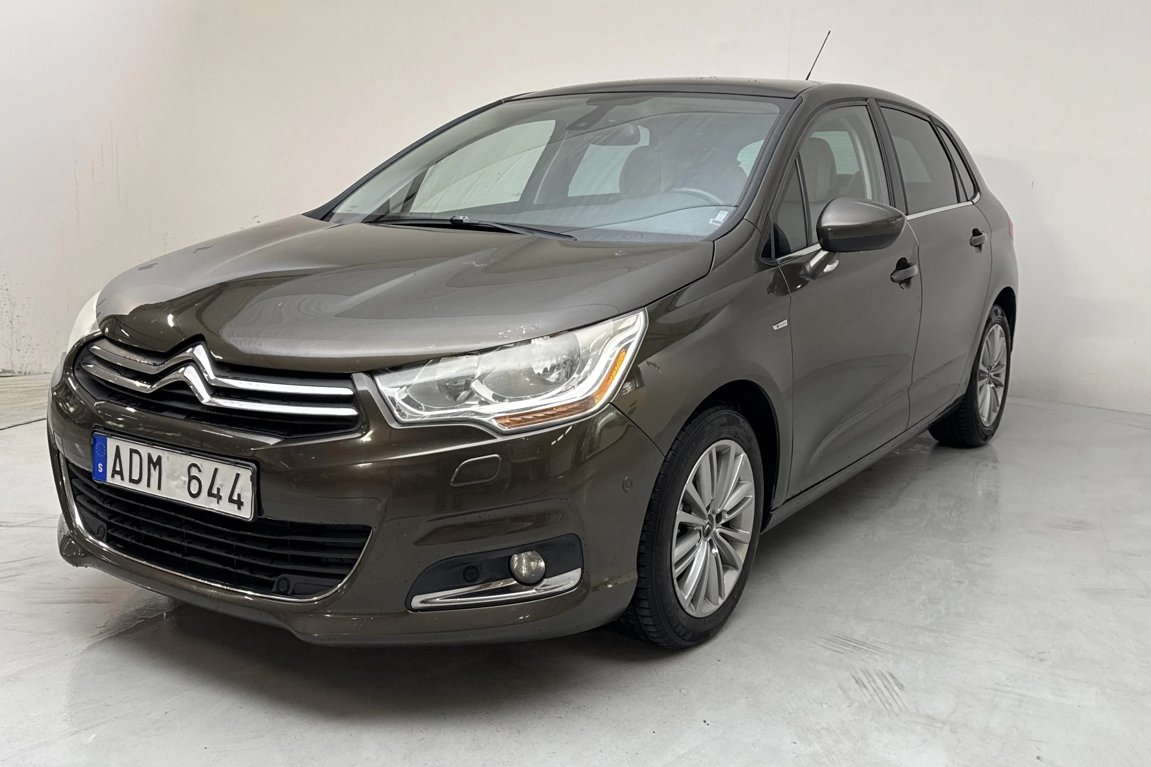 Presentationsfoto 1 av 14: Citroën C4 1.6 HDi (115hk) - 25 239 mil - Automat - brun - 2013