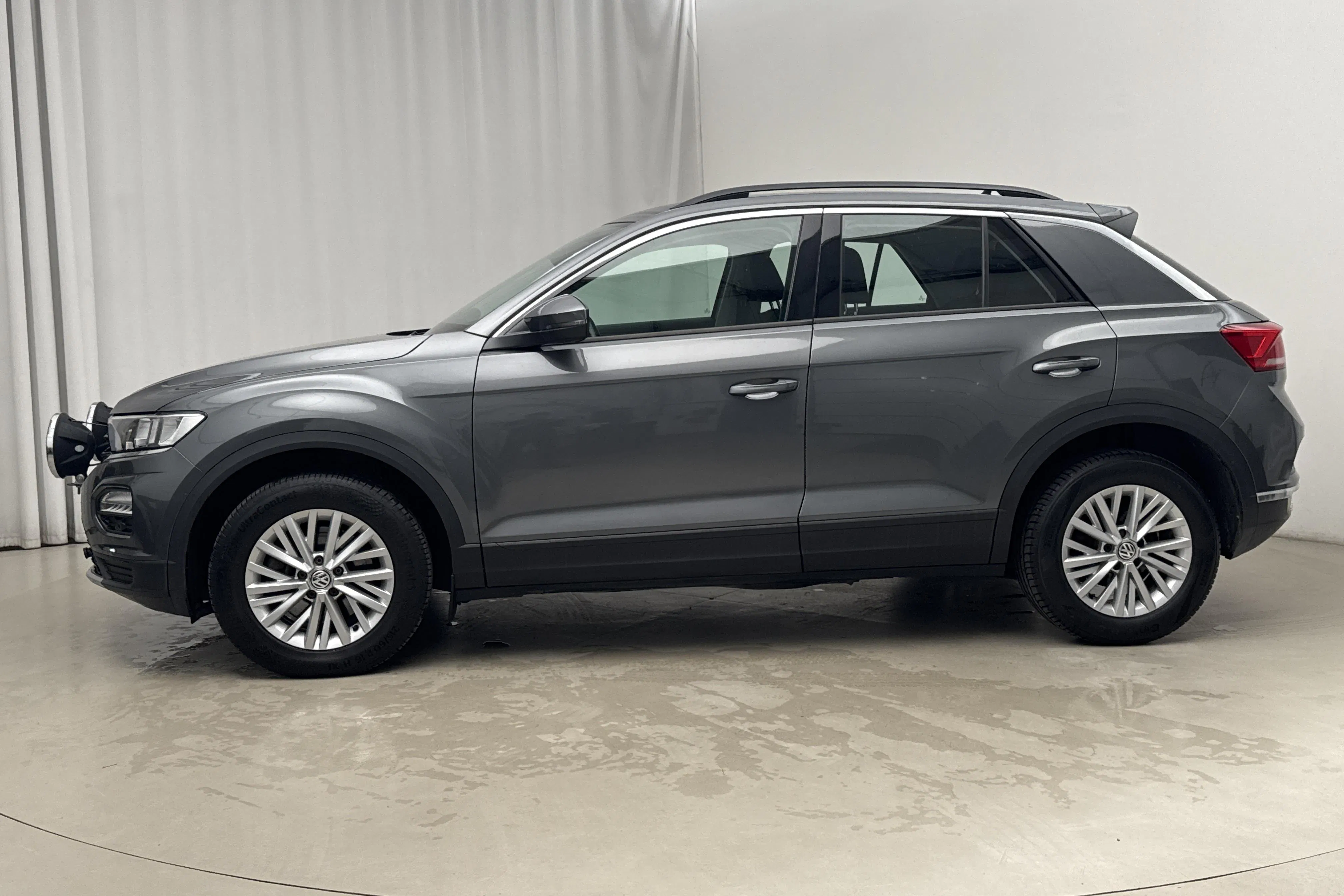 Presentation photo 2 of 18: VW T-Roc 2.0 TDI 4MOTION (150hk) - 110 830 km - Automatic - dark grey - 2019