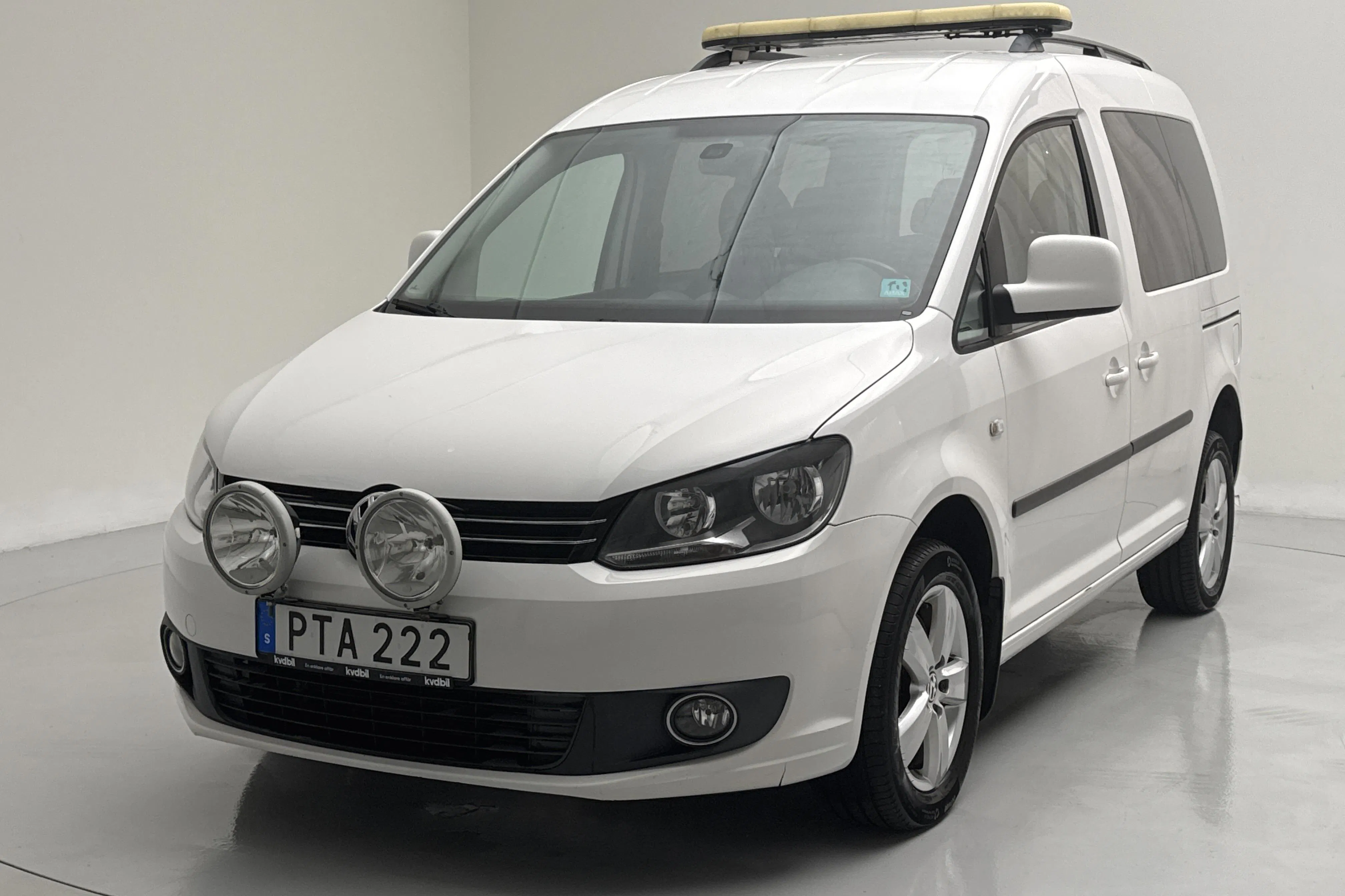 Presentation photo 1 of 14: VW Caddy Life 2.0 TDI 4Motion (140hk) - 127 840 km - Automatic - white - 2014