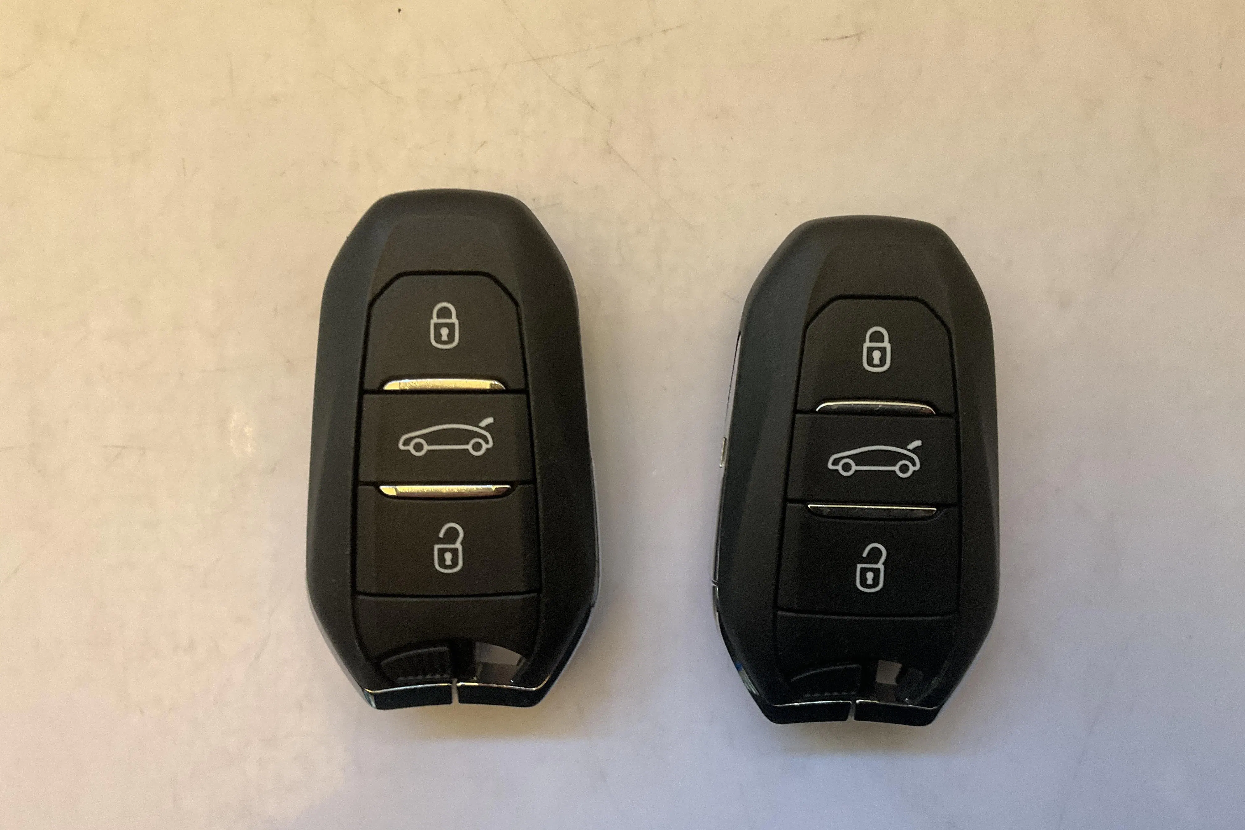 Presentationsfoto 13 av 13: Peugeot 408 PureTech (130hk) - 3 078 mil - Automat - svart - 2024