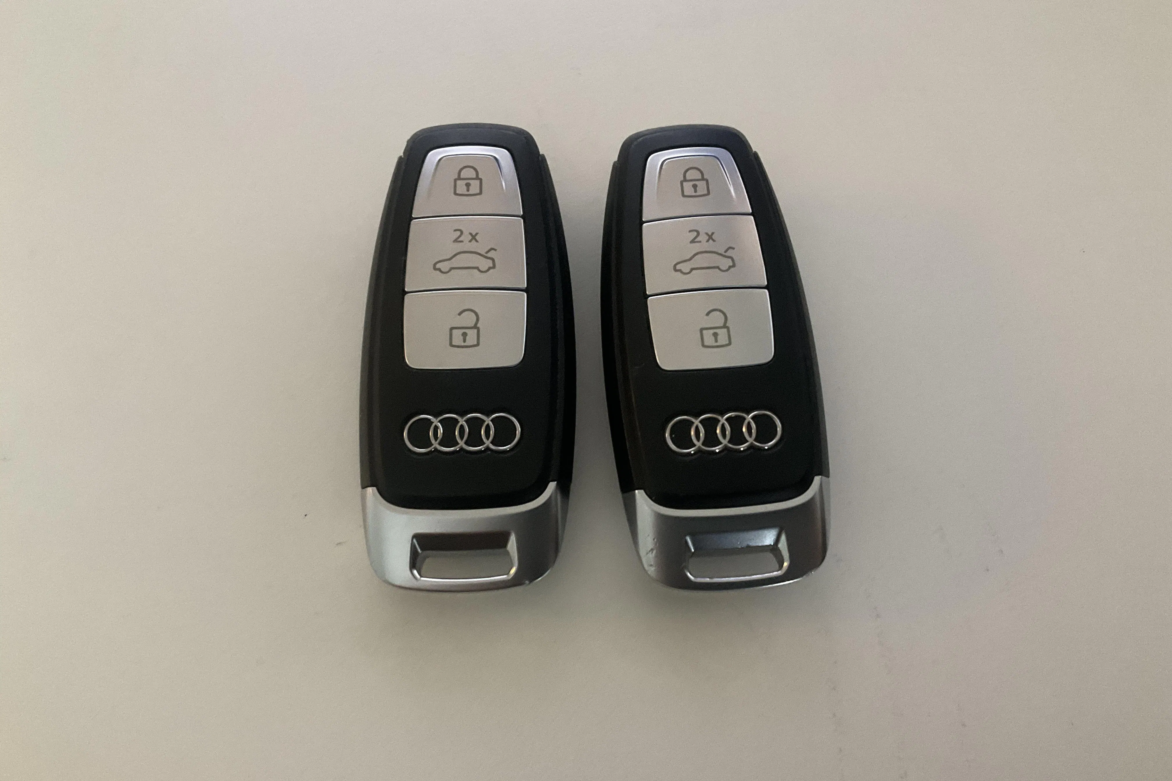 Presentationsfoto 20 av 20: Audi A6 Sedan 55 TFSI e quattro (367hk) - 11 891 mil - Automat - vit - 2023